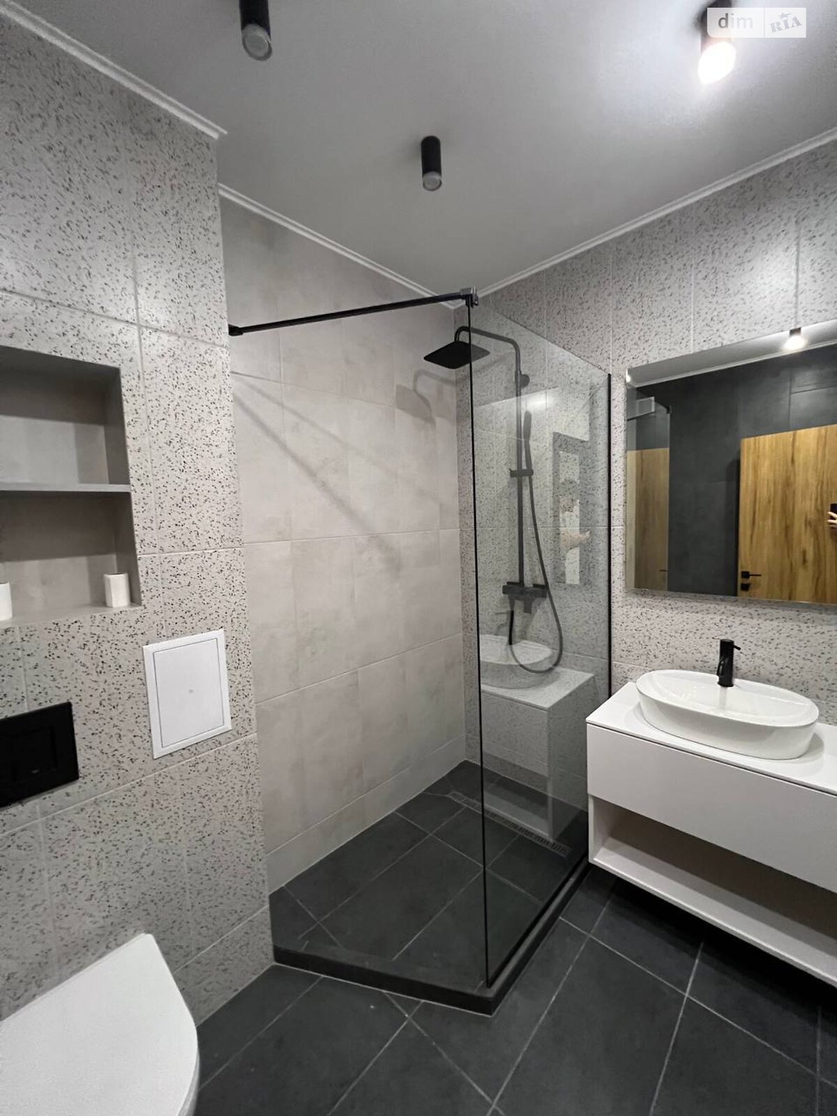 Продажа двухкомнатной квартиры в Львове, на ул. Галицкая 5, район Площадь Рынок фото 1 Продажа двухкомнатной квартиры в Львове, на ул. Галицкая 5, район Площадь Рынок фото 1