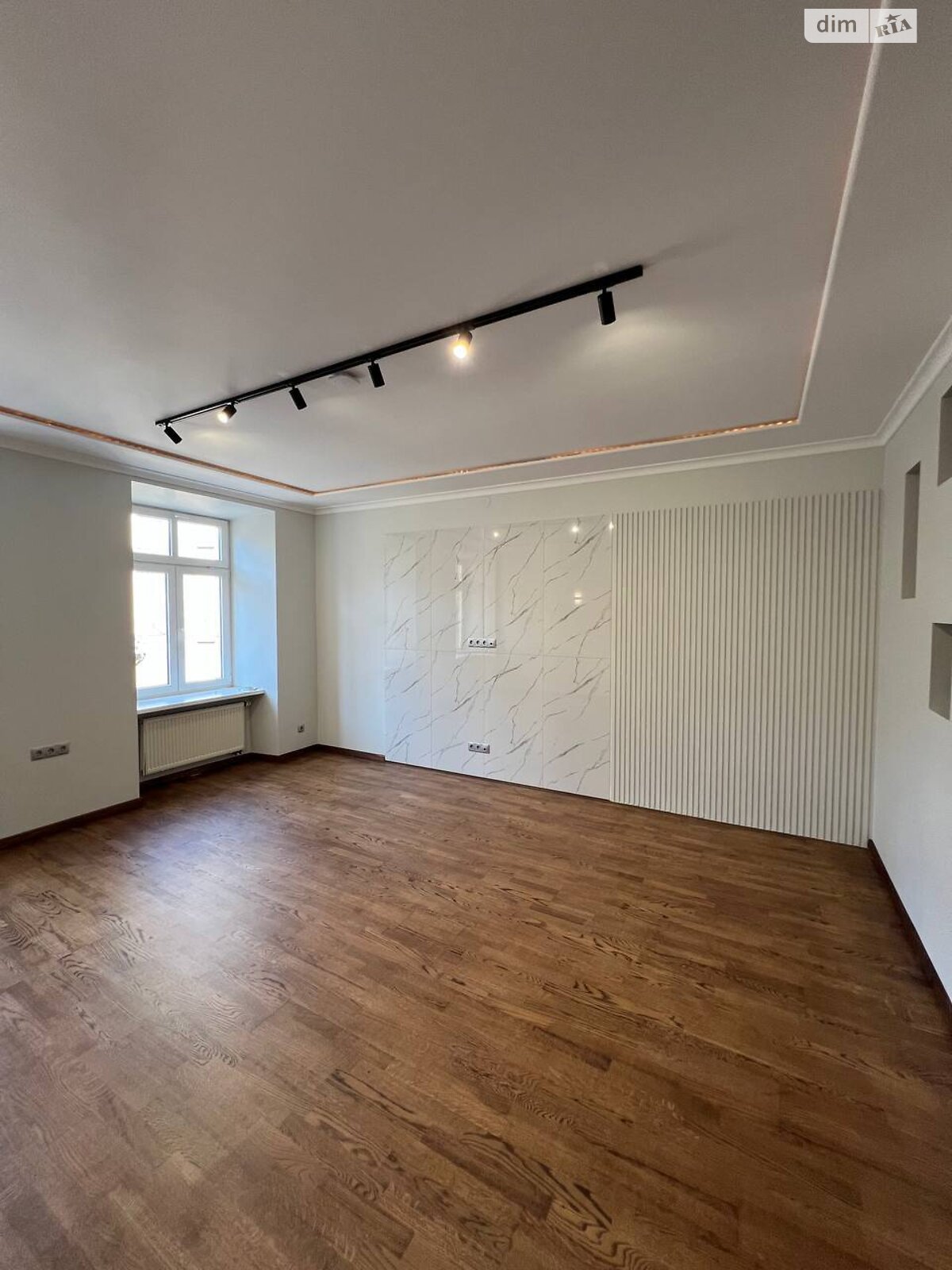 Продажа двухкомнатной квартиры в Львове, на ул. Галицкая 5, район Площадь Рынок фото 1 Продажа двухкомнатной квартиры в Львове, на ул. Галицкая 5, район Площадь Рынок фото 1