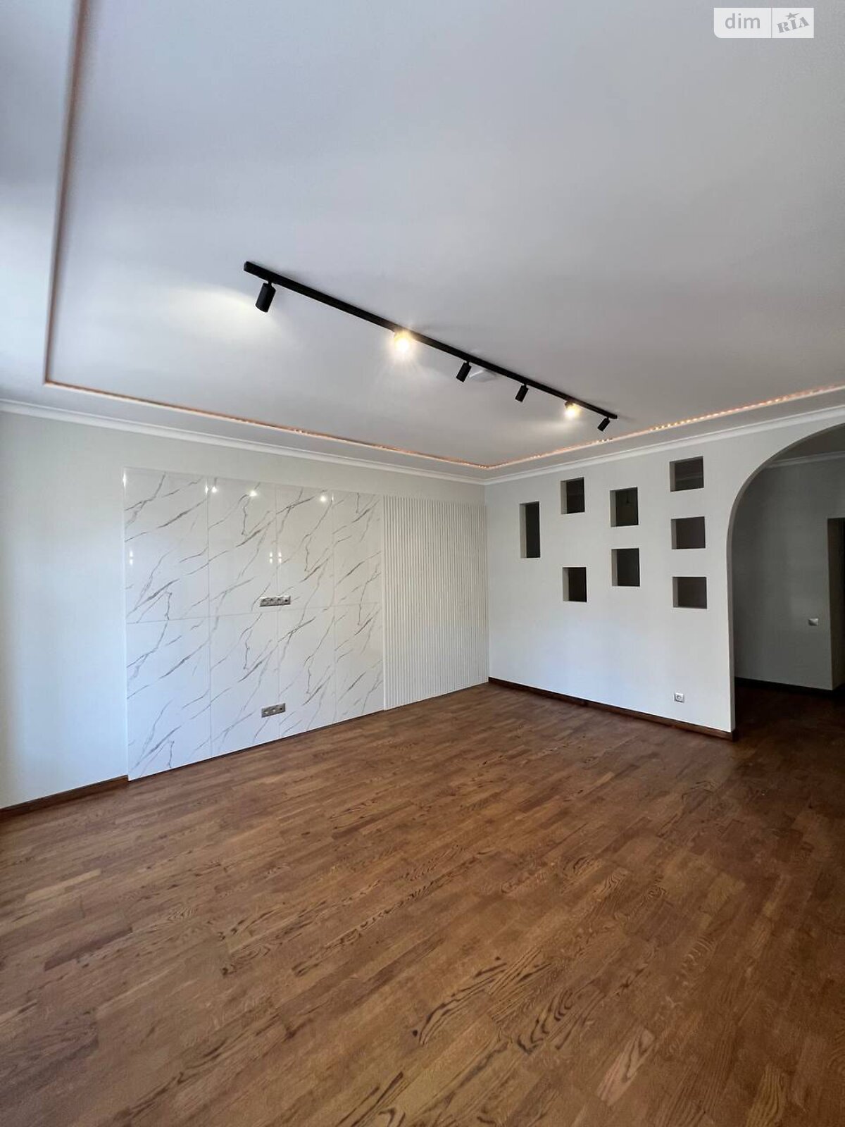 Продажа двухкомнатной квартиры в Львове, на ул. Галицкая 5, район Площадь Рынок фото 1 Продажа двухкомнатной квартиры в Львове, на ул. Галицкая 5, район Площадь Рынок фото 1