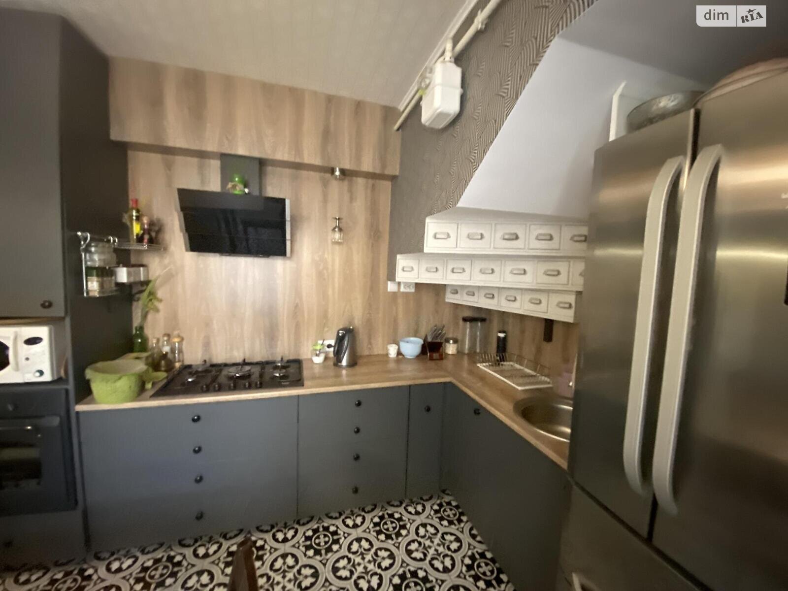 Продаж чотирикімнатної квартири в Львові, на вул. Коцюбинського 20, район Центр фото 1 Продаж чотирикімнатної квартири в Львові, на вул. Коцюбинського 20, район Центр фото 1