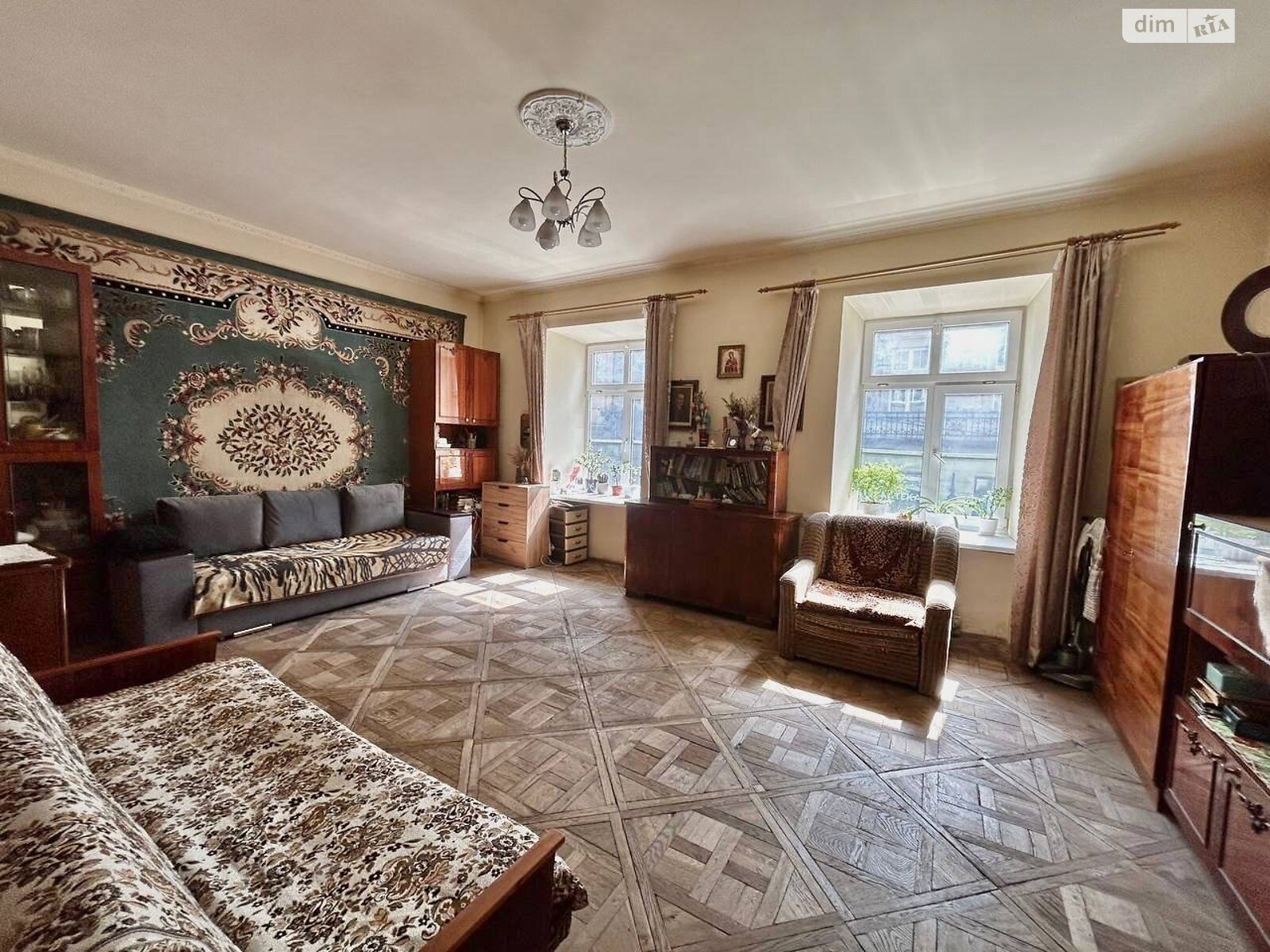 Продаж двокімнатної квартири в Львові, на вул. Руська 3, район Площа Ринок фото 1