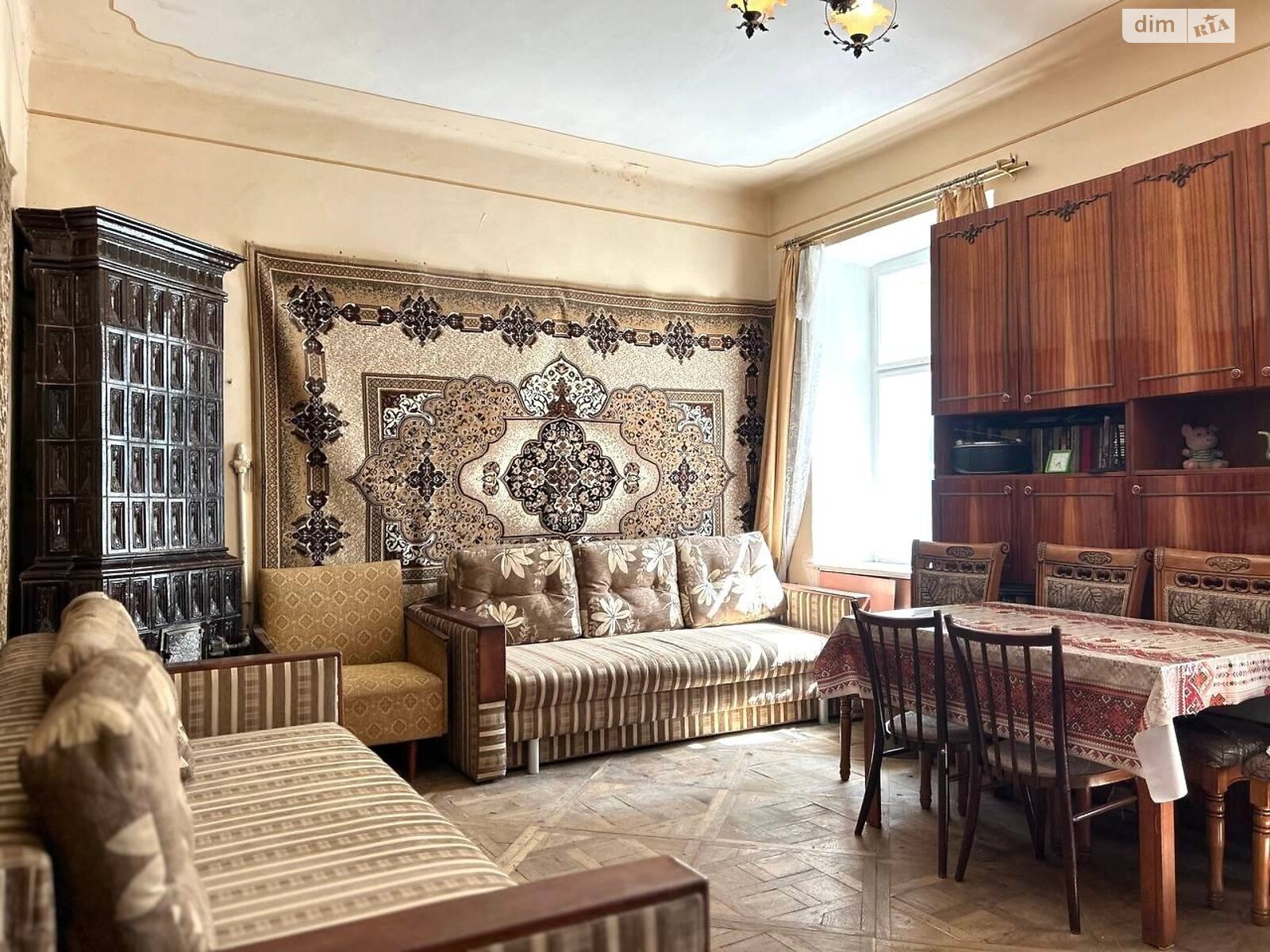 Продаж двокімнатної квартири в Львові, на вул. Руська 3, район Площа Ринок фото 1