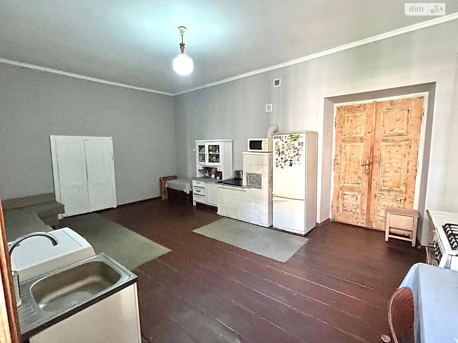 Продаж двокімнатної квартири в Львові, на вул. Руська 3, район Площа Ринок фото 1