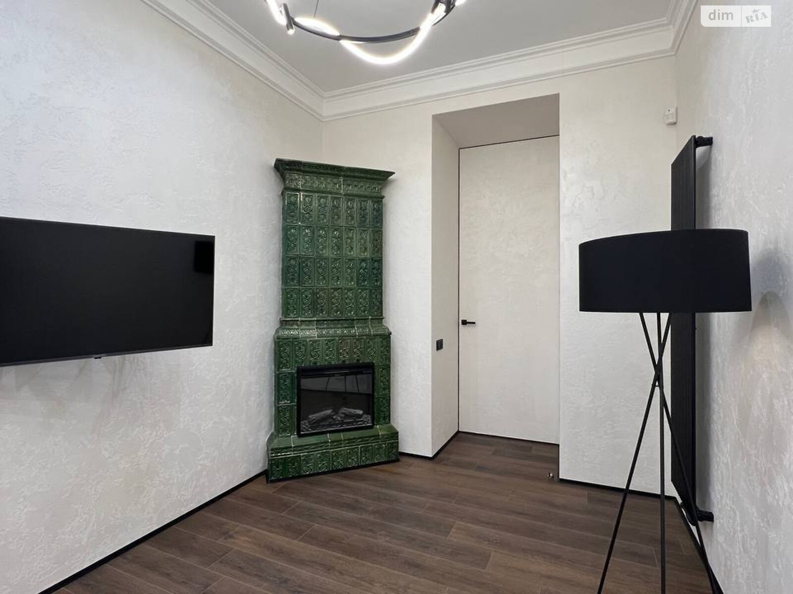 Продаж двокімнатної квартири в Львові, на пл. Ринок 5, район Площа Ринок фото 1