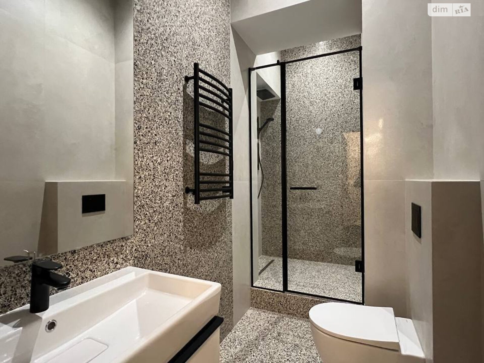 Продаж двокімнатної квартири в Львові, на пл. Ринок 5, район Площа Ринок фото 1