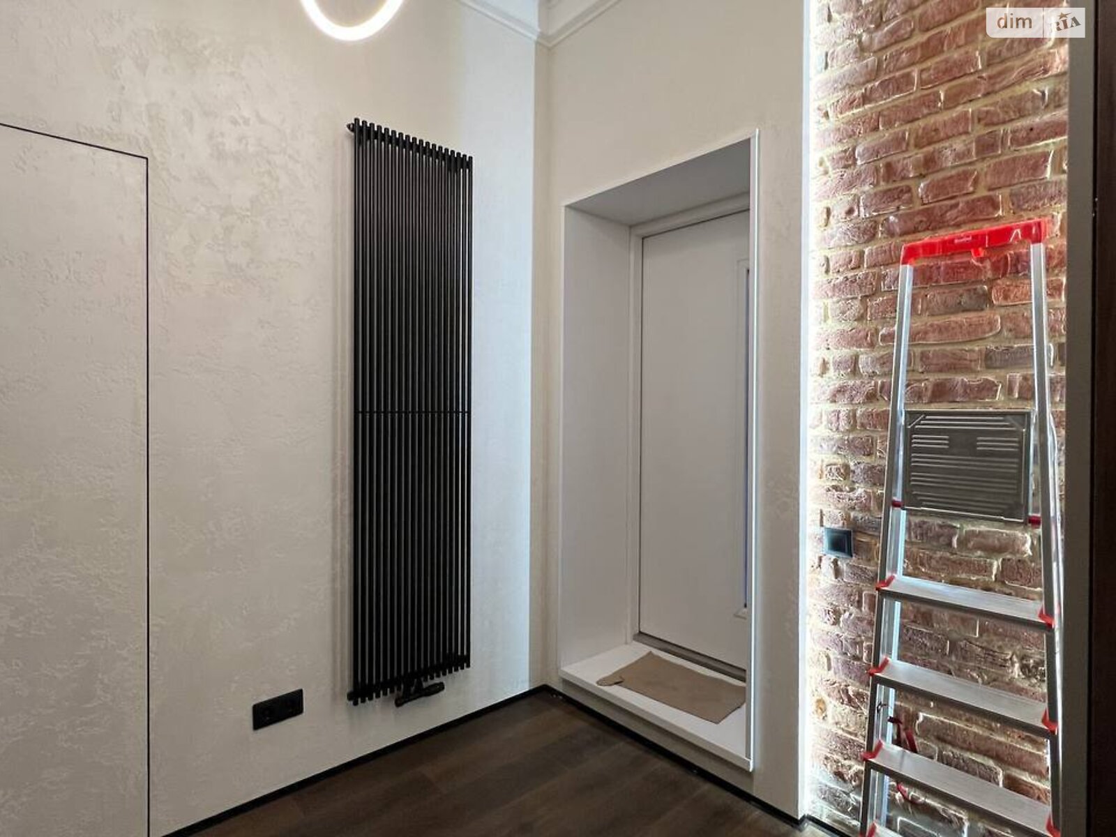 Продаж двокімнатної квартири в Львові, на пл. Ринок 5, район Площа Ринок фото 1