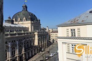 Продаж двокімнатної квартири в Львові, на просп. Свободи, район Площа Ринок фото 2