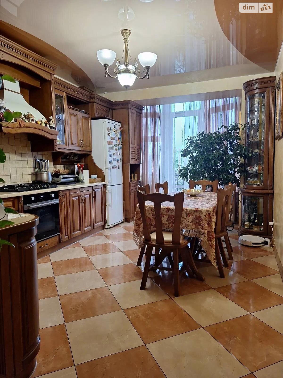 Продаж трикімнатної квартири в Львові, на вул. Плугова 6А, фото 1 Продаж трикімнатної квартири в Львові, на вул. Плугова 6А, фото 1
