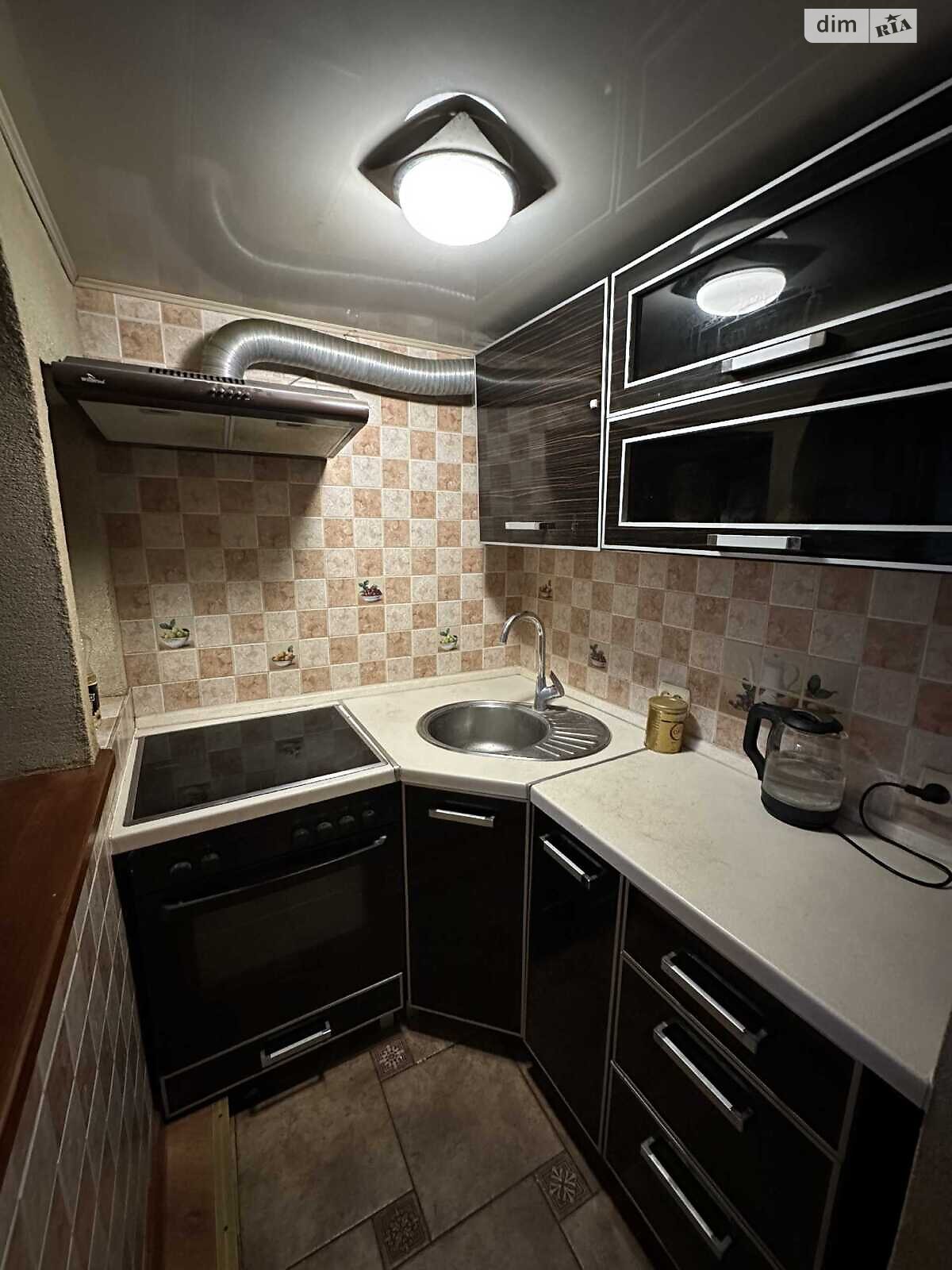 Продаж однокімнатної квартири в Львові, на вул. Донецька 4, кв. 23, район Підзамче фото 1 Продаж однокімнатної квартири в Львові, на вул. Донецька 4, кв. 23, район Підзамче фото 1