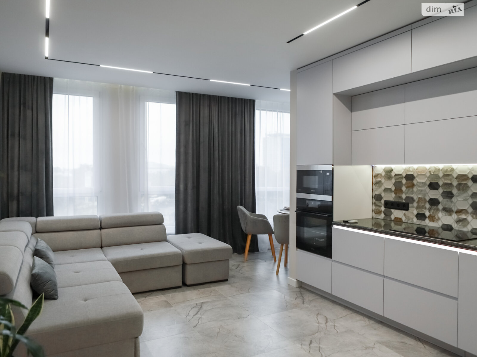 Продаж трикімнатної квартири в Львові, на вул. Хмельницького Богдана 207Г, район Підзамче фото 1 Продаж трикімнатної квартири в Львові, на вул. Хмельницького Богдана 207Г, район Підзамче фото 1