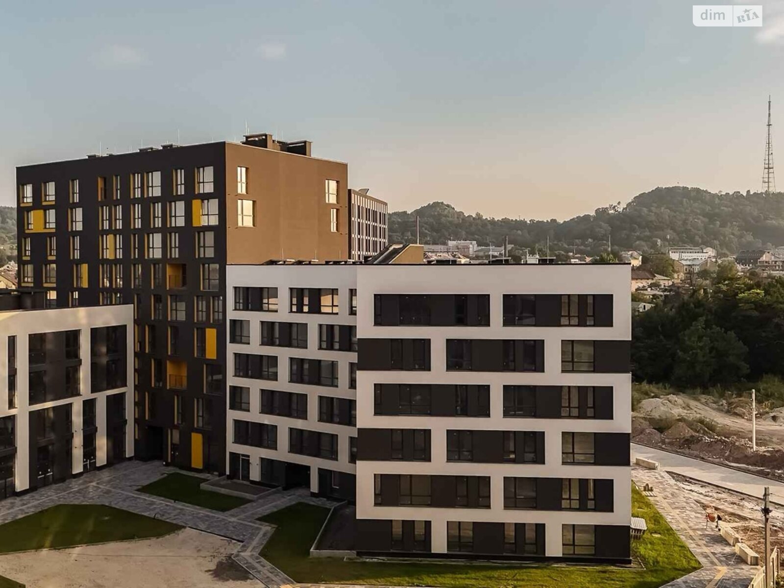 Продажа двухкомнатной квартиры в Львове, на ул. Хмельницкого Богдана 207, район Подзамче фото 1