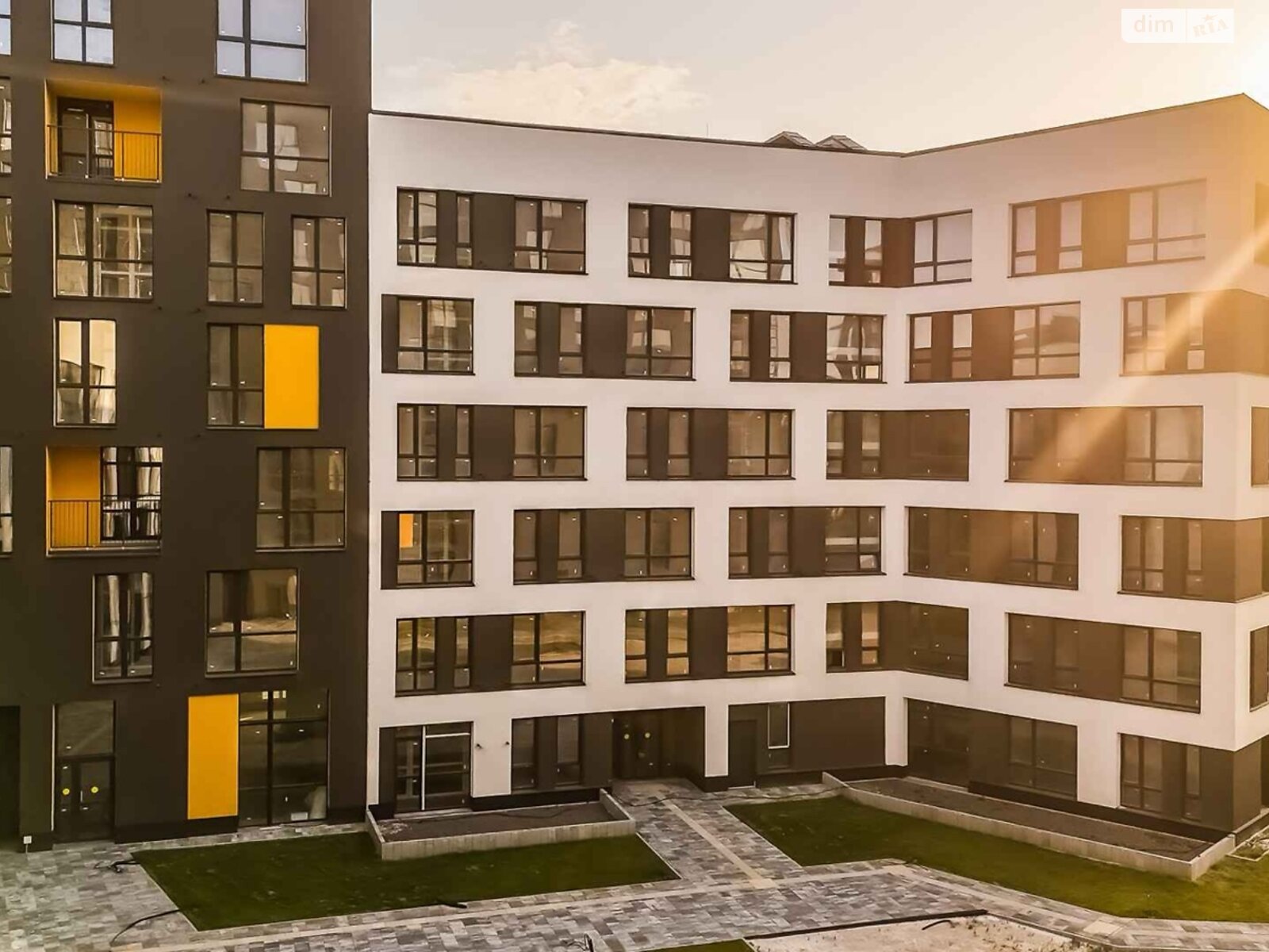 Продажа двухкомнатной квартиры в Львове, на ул. Хмельницкого Богдана 207, район Подзамче фото 1