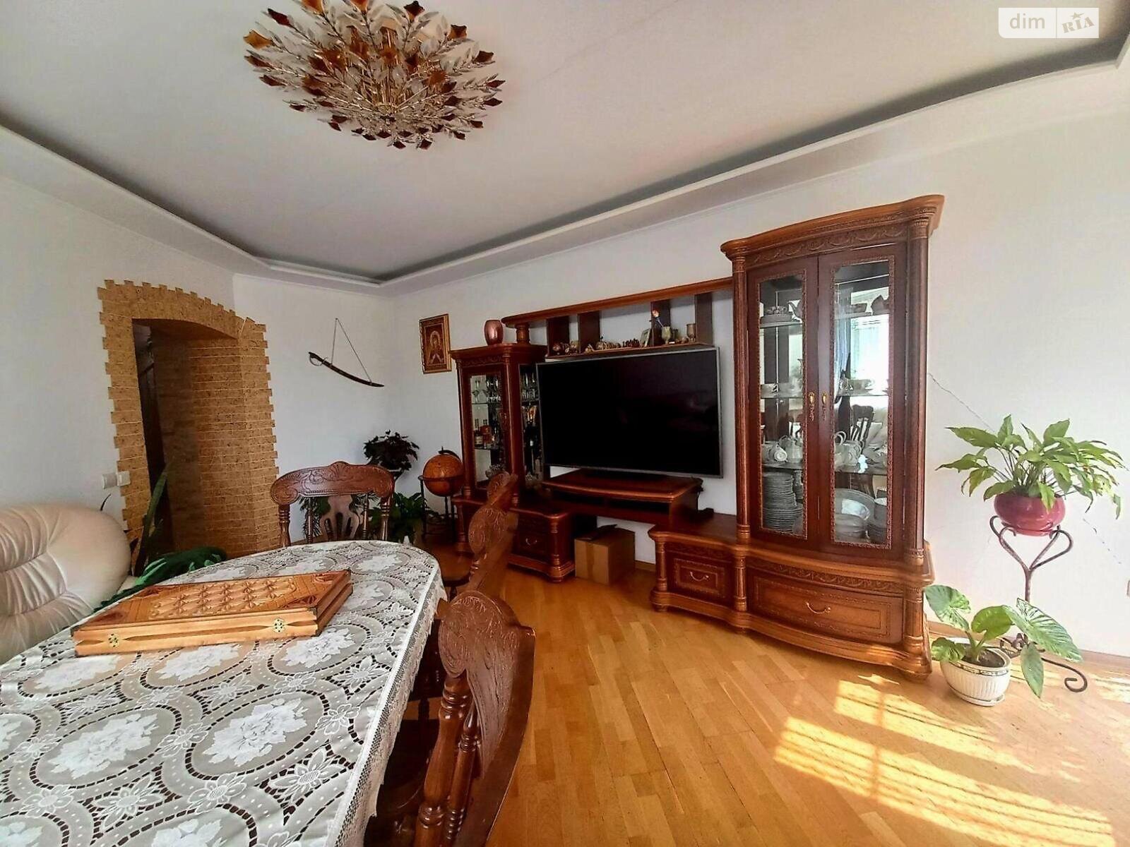 Продажа шестикомнатной квартиры в Львове, на ул. Квитовая 26, район Подзамче фото 1 Продажа шестикомнатной квартиры в Львове, на ул. Квитовая 26, район Подзамче фото 1