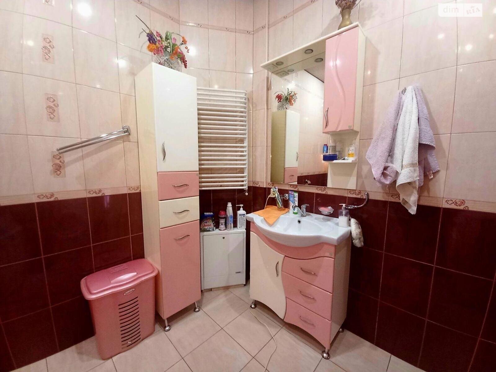 Продажа шестикомнатной квартиры в Львове, на ул. Квитовая 26, район Подзамче фото 1 Продажа шестикомнатной квартиры в Львове, на ул. Квитовая 26, район Подзамче фото 1