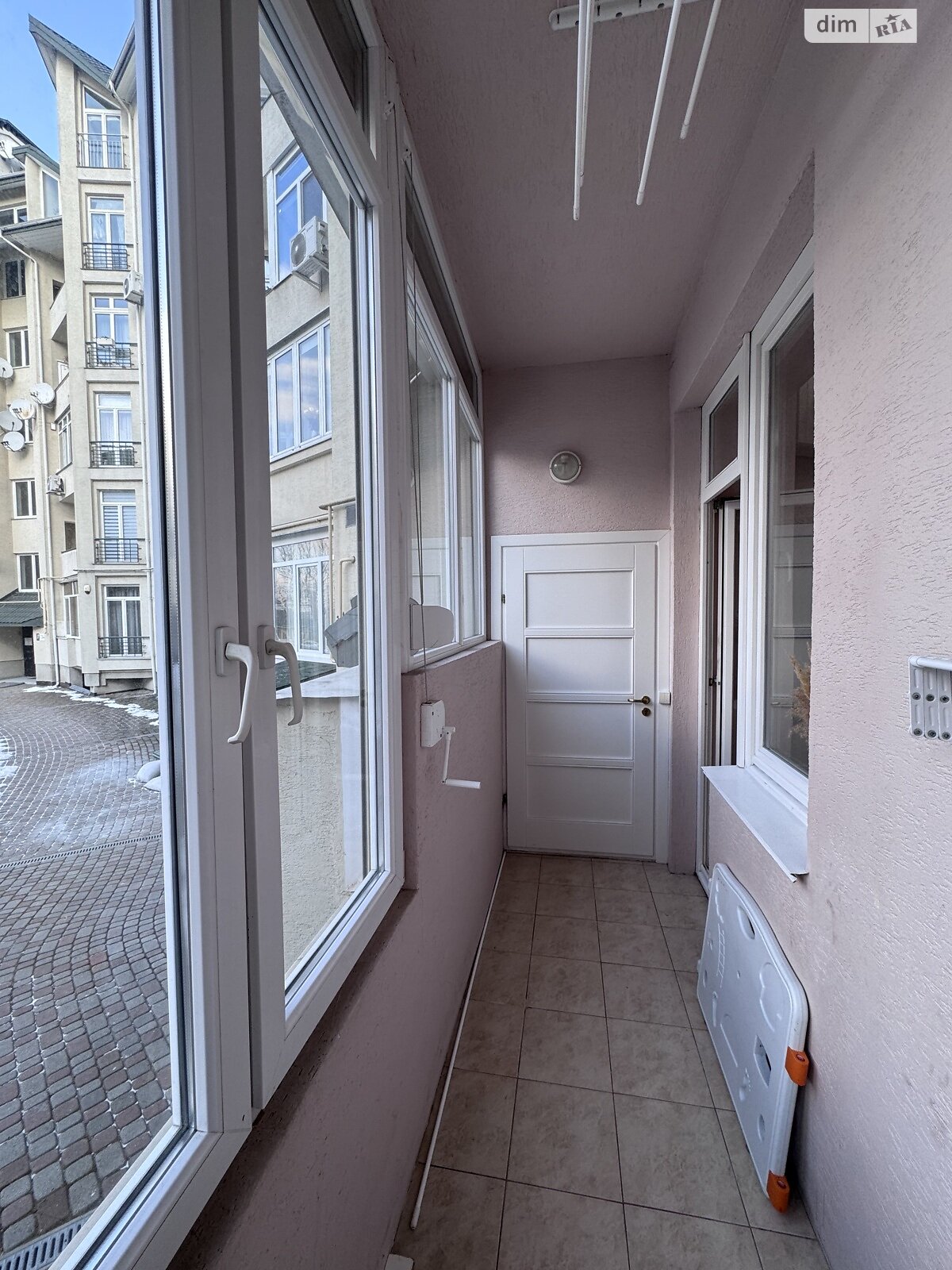 Продаж двокімнатної квартири в Львові, на вул. Олеся Олександра, район Погулянка фото 1 Продаж двокімнатної квартири в Львові, на вул. Олеся Олександра, район Погулянка фото 1