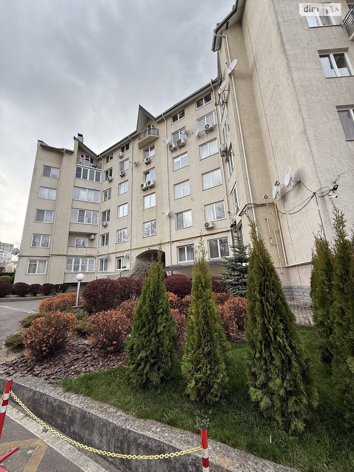 Продаж двокімнатної квартири в Львові, на вул. Олеся Олександра, район Погулянка фото 1 Продаж двокімнатної квартири в Львові, на вул. Олеся Олександра, район Погулянка фото 1