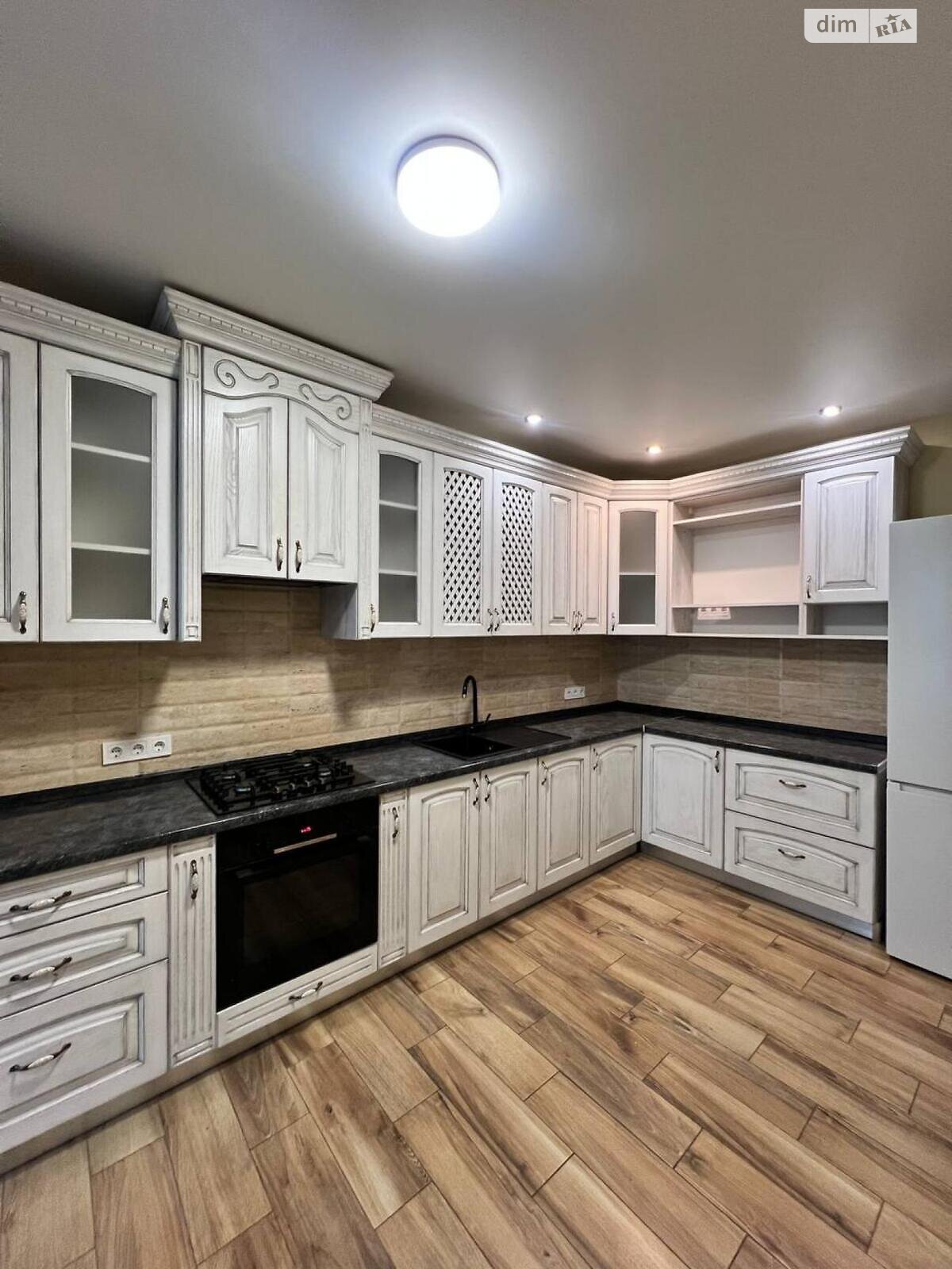 Продаж двокімнатної квартири в Львові, на вул. Залізнична 9, кв. 155, район Привокзальна фото 1 Продаж двокімнатної квартири в Львові, на вул. Залізнична 9, кв. 155, район Привокзальна фото 1