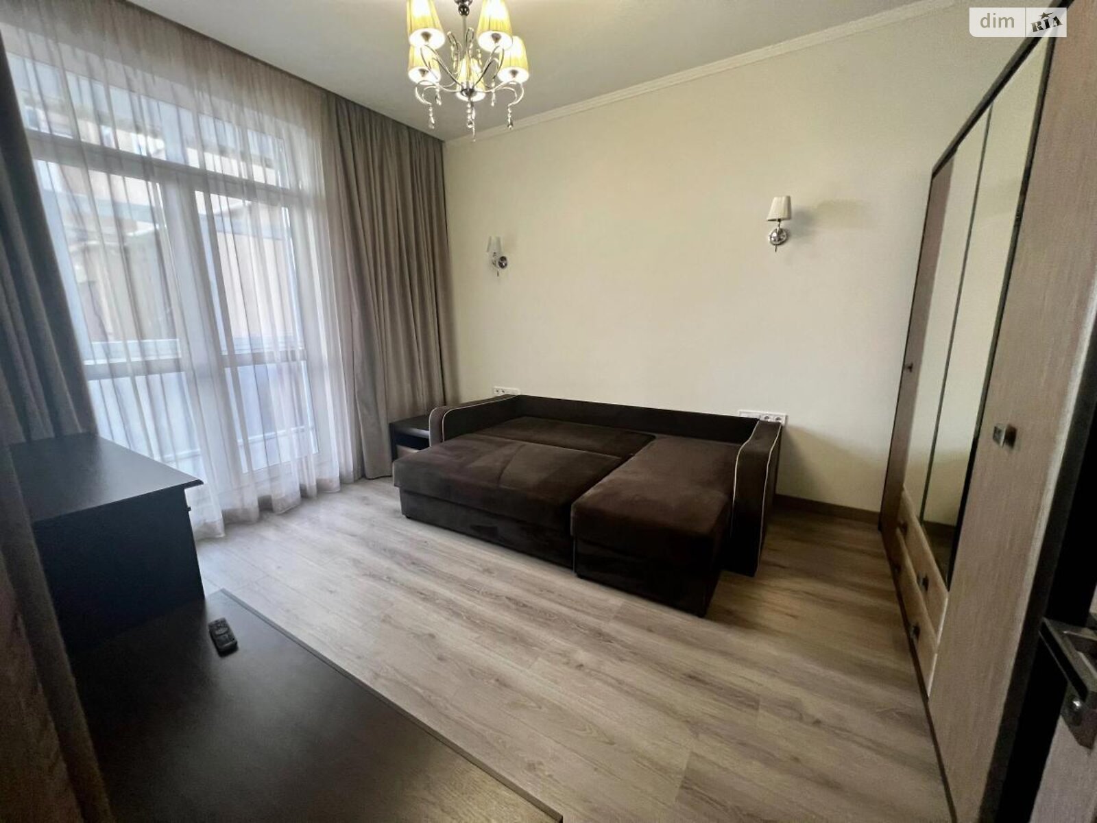 Продажа четырехкомнатной квартиры в Львове, на пл. Князя Святослава 5, район Привокзальная фото 1