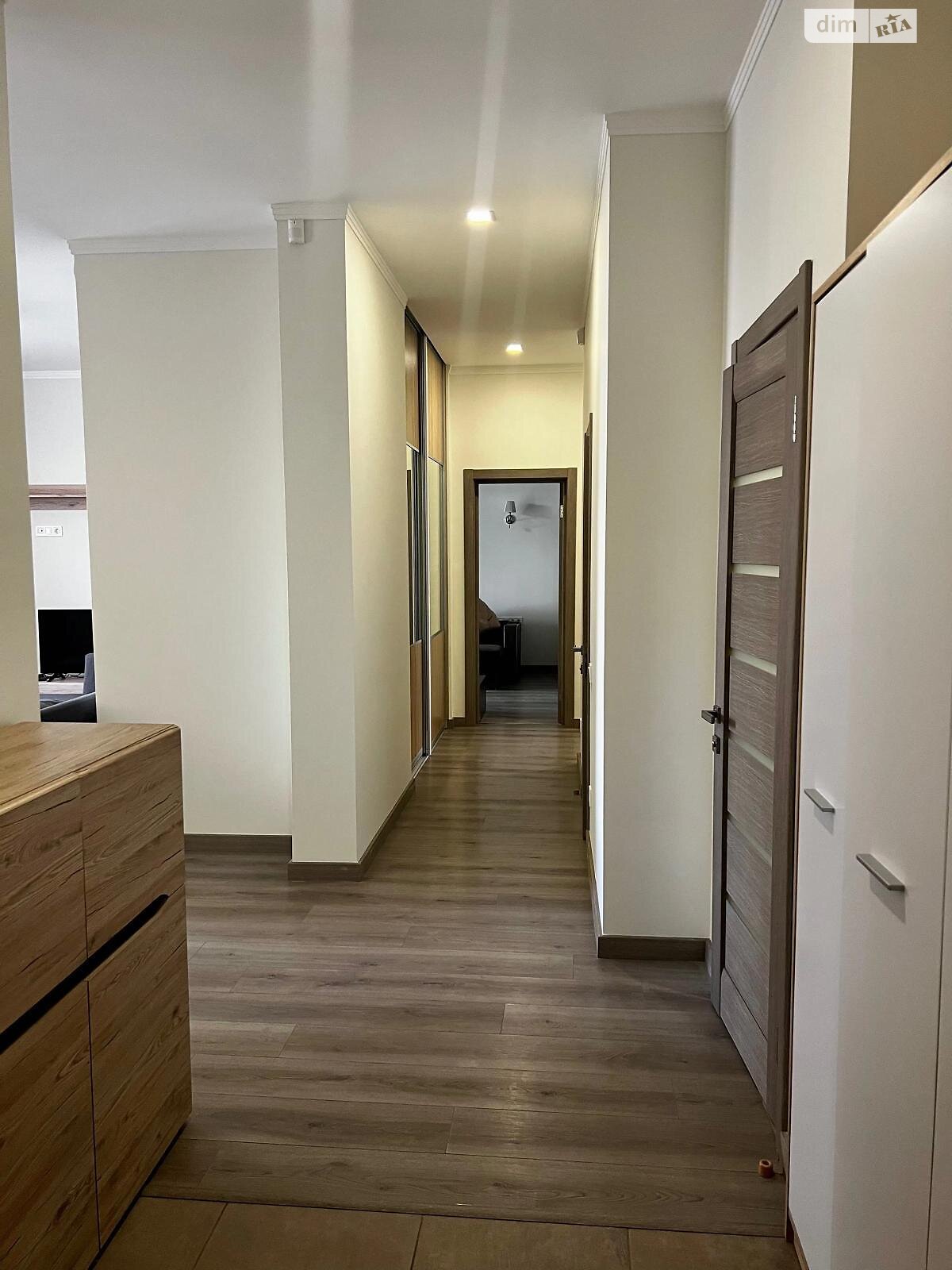 Продажа четырехкомнатной квартиры в Львове, на пл. Князя Святослава 5, район Привокзальная фото 1