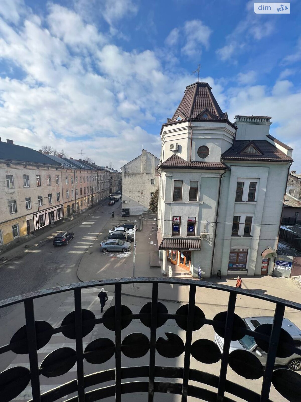 Продаж трикімнатної квартири в Львові, на вул. Коротка, район Привокзальна фото 1 Продаж трикімнатної квартири в Львові, на вул. Коротка, район Привокзальна фото 1