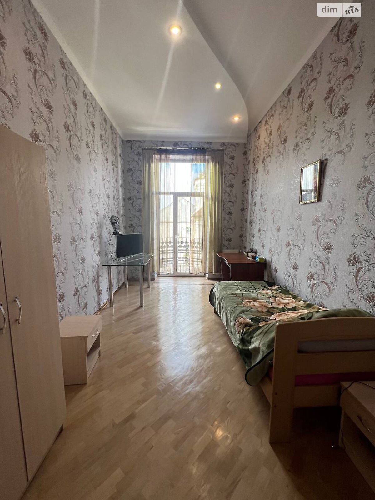 Продаж трикімнатної квартири в Львові, на вул. Коротка, район Привокзальна фото 1 Продаж трикімнатної квартири в Львові, на вул. Коротка, район Привокзальна фото 1