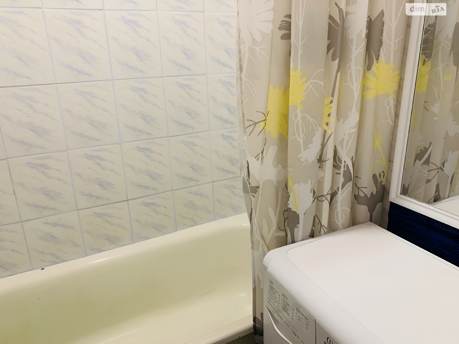 Продаж однокімнатної квартири в Львові, на вул. Міхновських Братів, район Привокзальна фото 1 Продаж однокімнатної квартири в Львові, на вул. Міхновських Братів, район Привокзальна фото 1