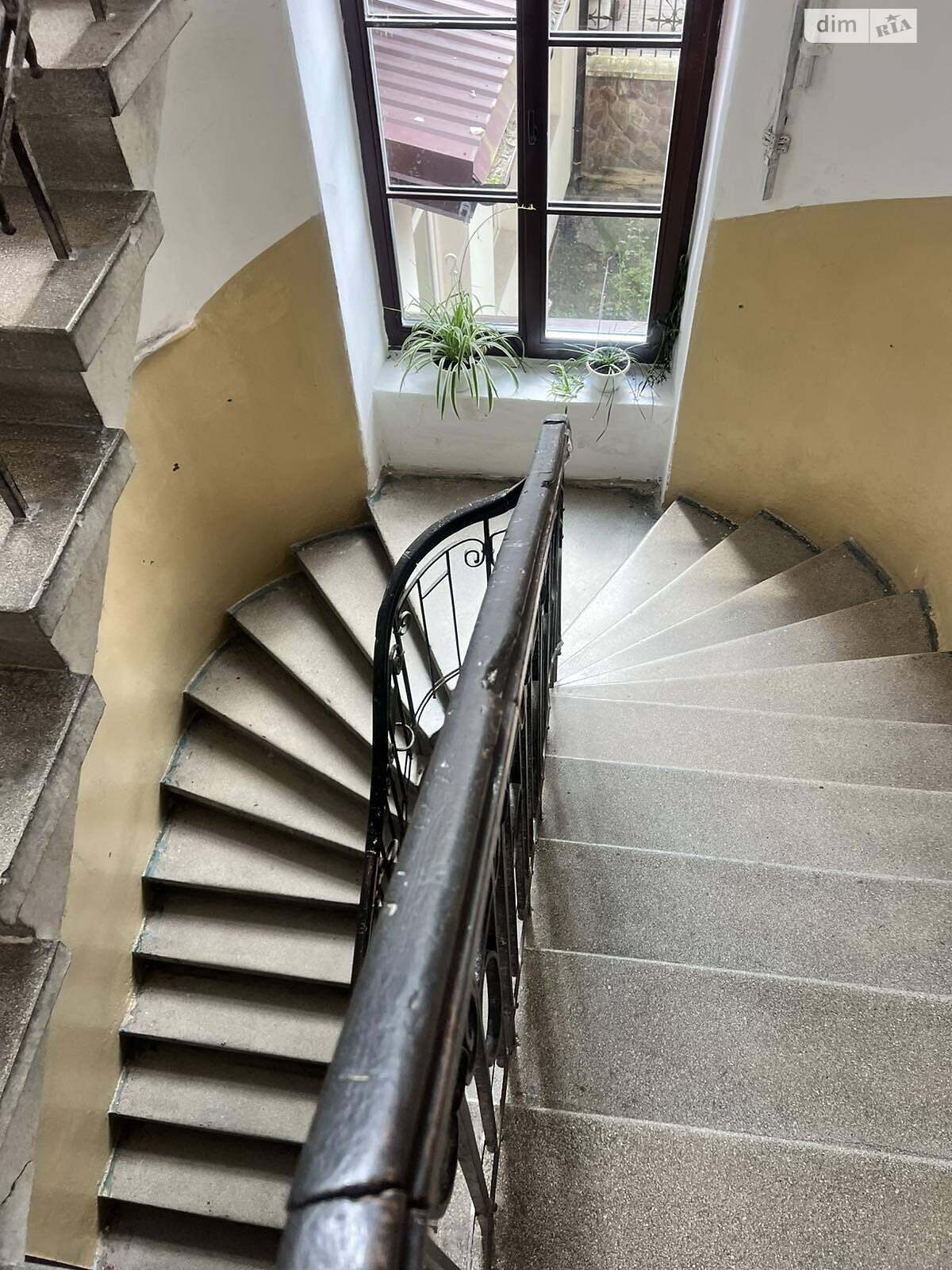 Продажа двухкомнатной квартиры в Львове, на ул. Михновских Братьев 33, район Привокзальная фото 1 Продажа двухкомнатной квартиры в Львове, на ул. Михновских Братьев 33, район Привокзальная фото 1