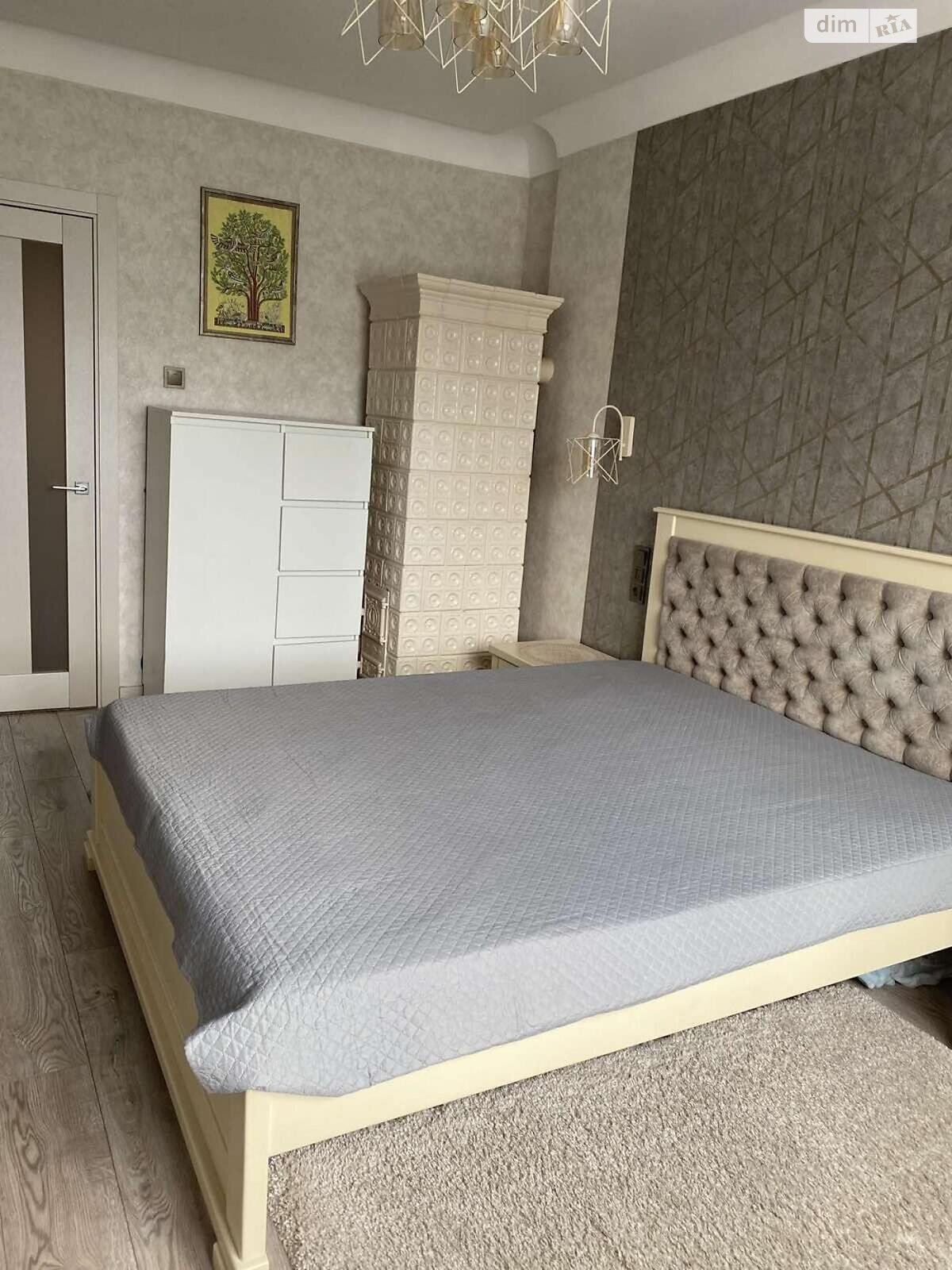 Продажа трехкомнатной квартиры в Львове, на ул. Ярослава Мудрого, район Привокзальная фото 1 Продажа трехкомнатной квартиры в Львове, на ул. Ярослава Мудрого, район Привокзальная фото 1