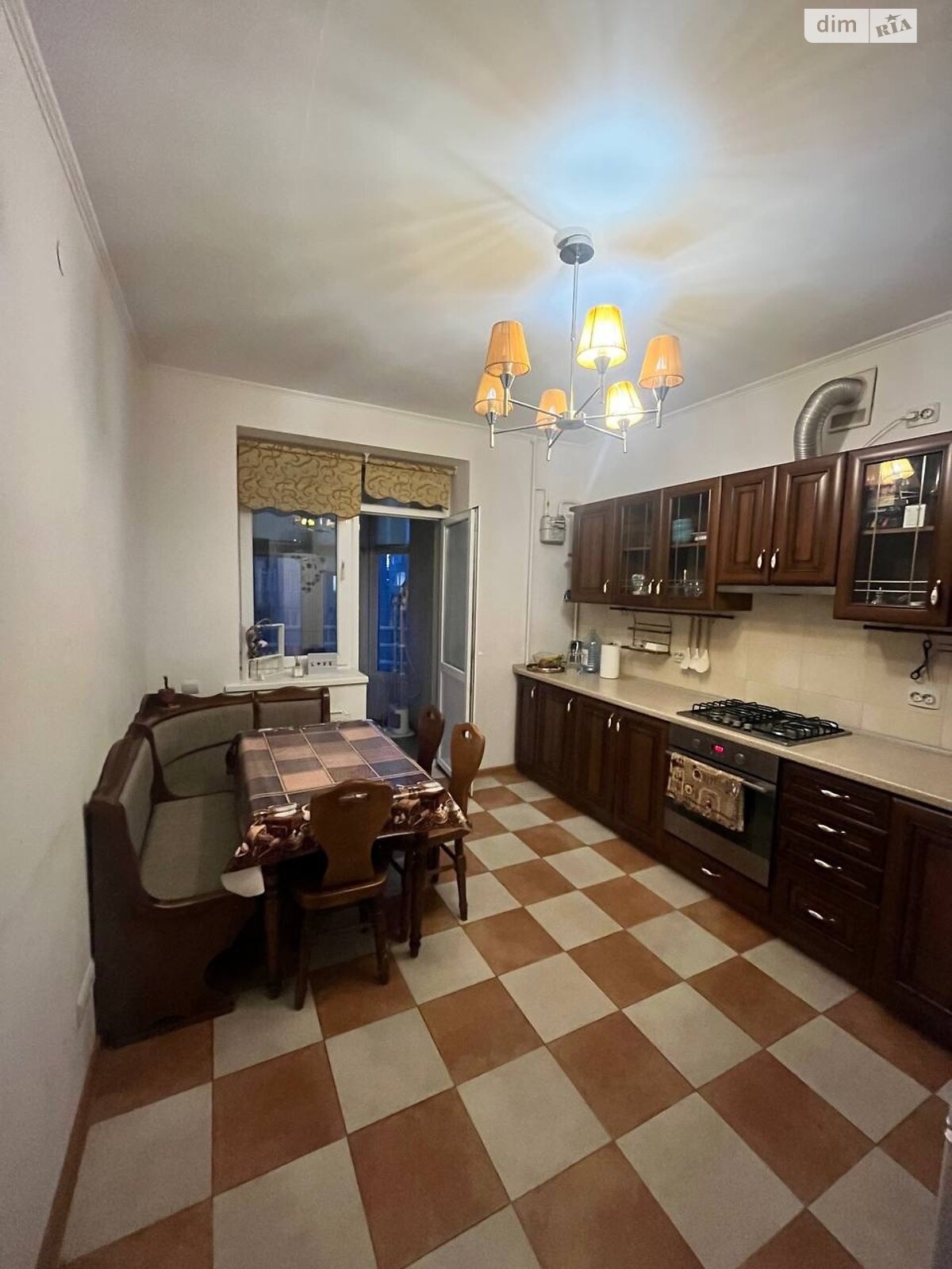 Продаж двокімнатної квартири в Львові, на вул. Юнаківа Генерала 9Ж, район Залізничний фото 1 Продаж двокімнатної квартири в Львові, на вул. Юнаківа Генерала 9Ж, район Залізничний фото 1