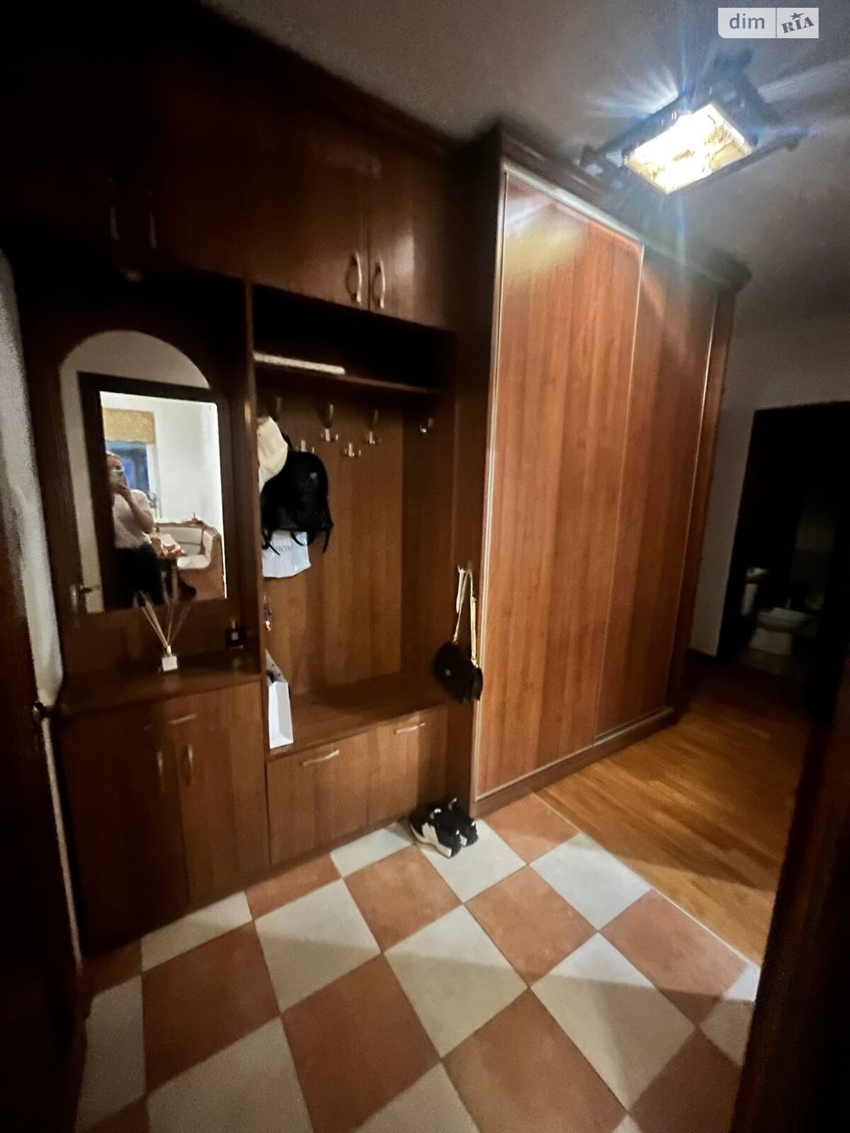 Продаж двокімнатної квартири в Львові, на вул. Юнаківа Генерала 9Ж, район Залізничний фото 1 Продаж двокімнатної квартири в Львові, на вул. Юнаківа Генерала 9Ж, район Залізничний фото 1