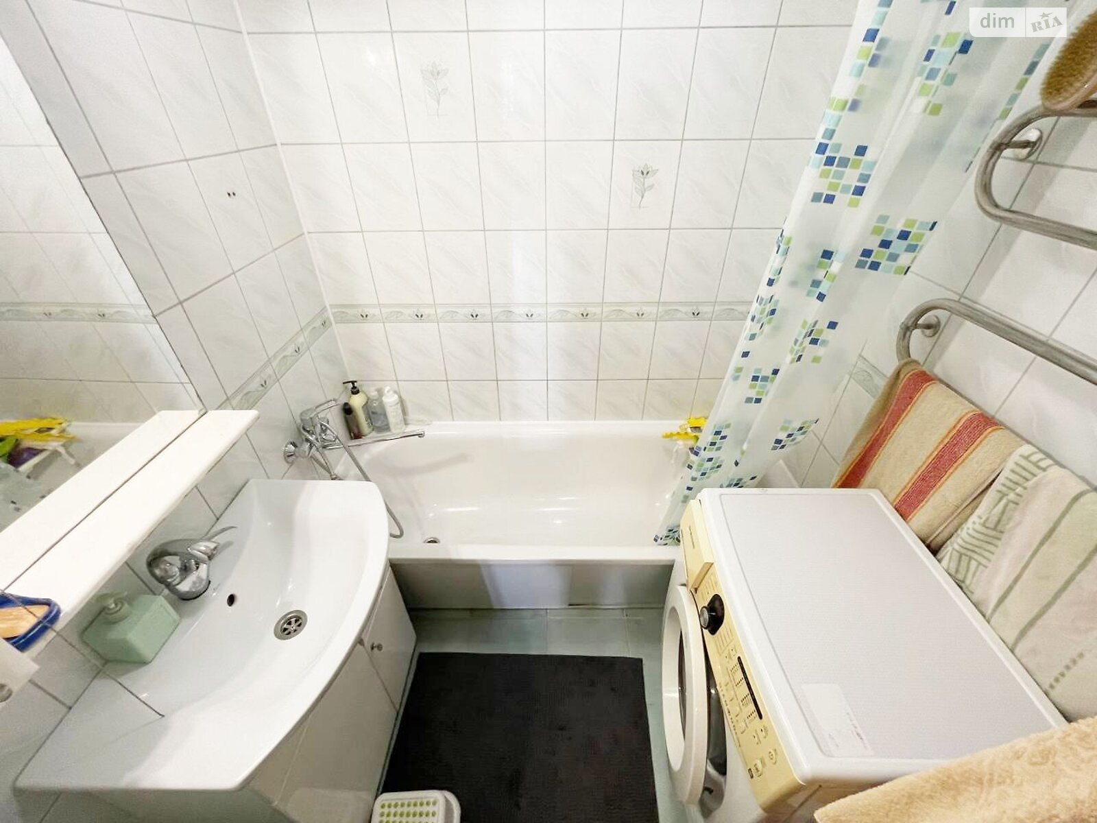 Продаж чотирикімнатної квартири в Львові, на вул. Коломийська 14, район Санта Барбара фото 1 Продаж чотирикімнатної квартири в Львові, на вул. Коломийська 14, район Санта Барбара фото 1