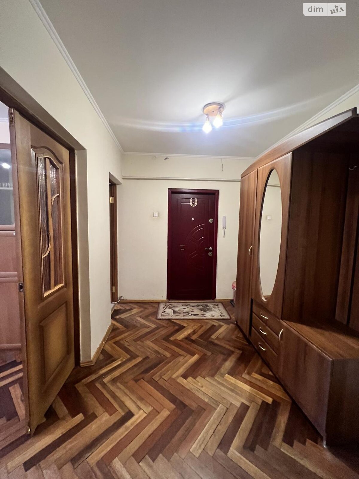 Продажа трехкомнатной квартиры в Львове, на ул. Коломийская 8, район Санта Барбара фото 1 Продажа трехкомнатной квартиры в Львове, на ул. Коломийская 8, район Санта Барбара фото 1