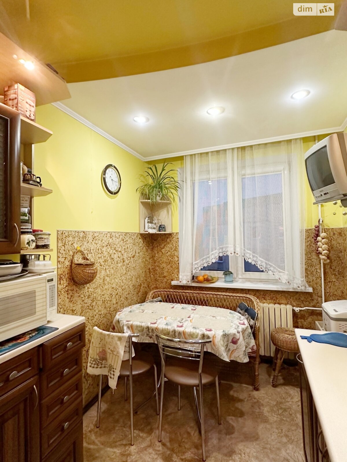 Комерційне приміщення в Рівному, продаж по Пересопницька вулиця, район Центр, ціна: 390 000 доларів за об’єкт фото 1 Комерційне приміщення в Рівному, продаж по Пересопницька вулиця, район Центр, ціна: 390 000 доларів за об’єкт фото 1