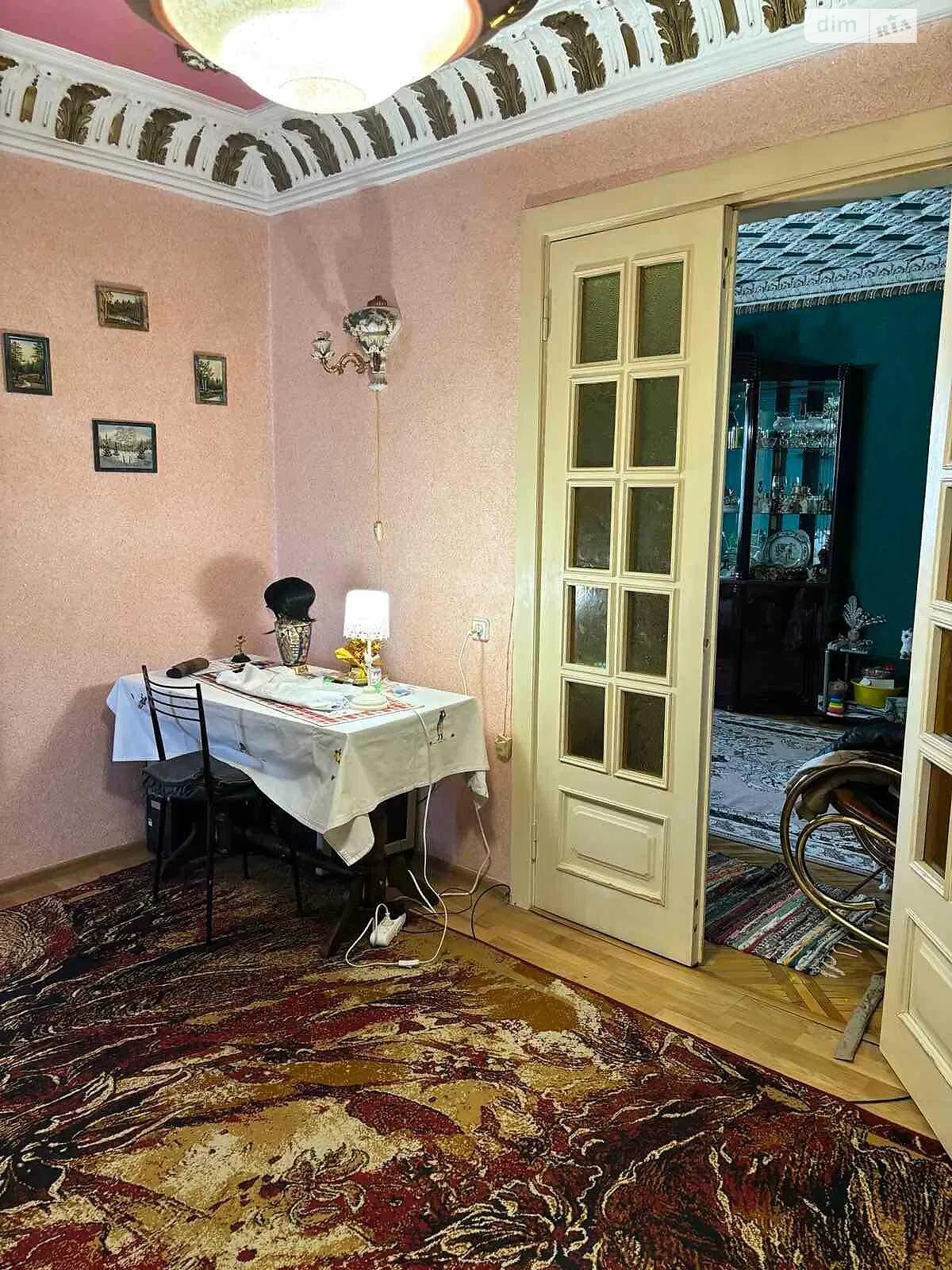 Продаж чотирикімнатної квартири в Львові, на вул. Трильовського 27, район Санта Барбара фото 1 Продаж чотирикімнатної квартири в Львові, на вул. Трильовського 27, район Санта Барбара фото 1