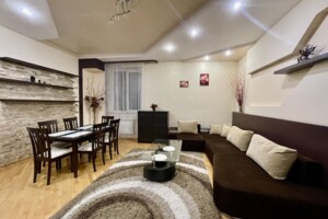 Продаж трикімнатної квартири в Львові, на просп. Чорновола В'ячеслава 67Б, район Шевченківський фото 2