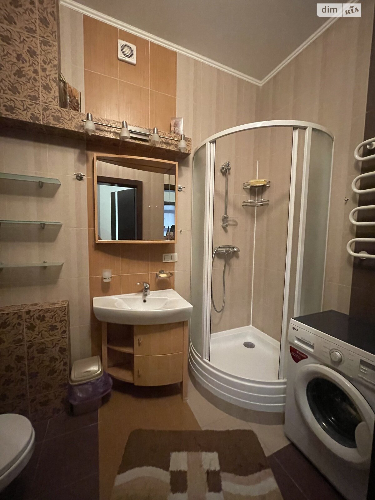 Продаж трикімнатної квартири в Львові, на просп. Чорновола В'ячеслава 67Б, район Шевченківський фото 1 Продаж трикімнатної квартири в Львові, на просп. Чорновола В'ячеслава 67Б, район Шевченківський фото 1