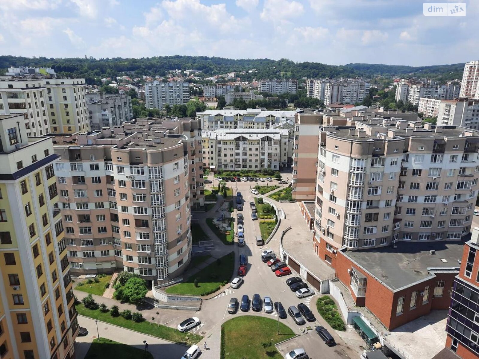 Продажа трехкомнатной квартиры в Львове, на просп. Черновола Вячеслава, район Шевченковский фото 1 Продажа трехкомнатной квартиры в Львове, на просп. Черновола Вячеслава, район Шевченковский фото 1