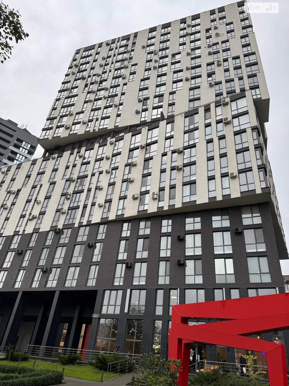 Продажа трехкомнатной квартиры в Львове, на просп. Черновола Вячеслава, район Шевченковский фото 1 Продажа трехкомнатной квартиры в Львове, на просп. Черновола Вячеслава, район Шевченковский фото 1