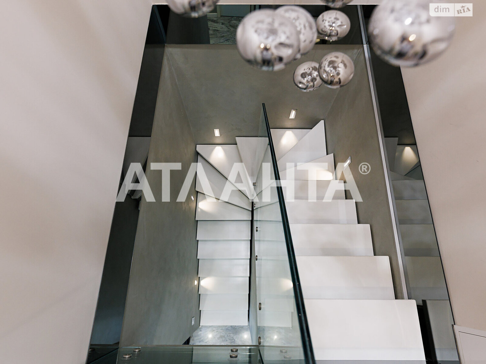 Продаж однокімнатної квартири в Львові, на просп. Чорновола В'ячеслава, район Шевченківський фото 1 Продаж однокімнатної квартири в Львові, на просп. Чорновола В'ячеслава, район Шевченківський фото 1