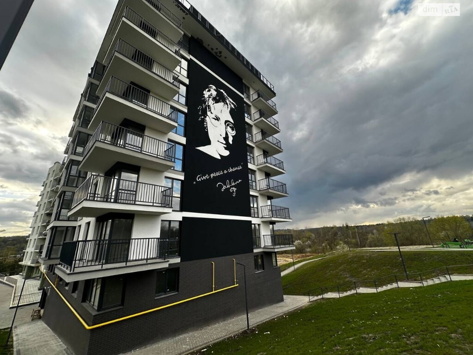 Продаж однокімнатної квартири в Львові, на вул. Джона Леннона 43, район Шевченківський фото 1