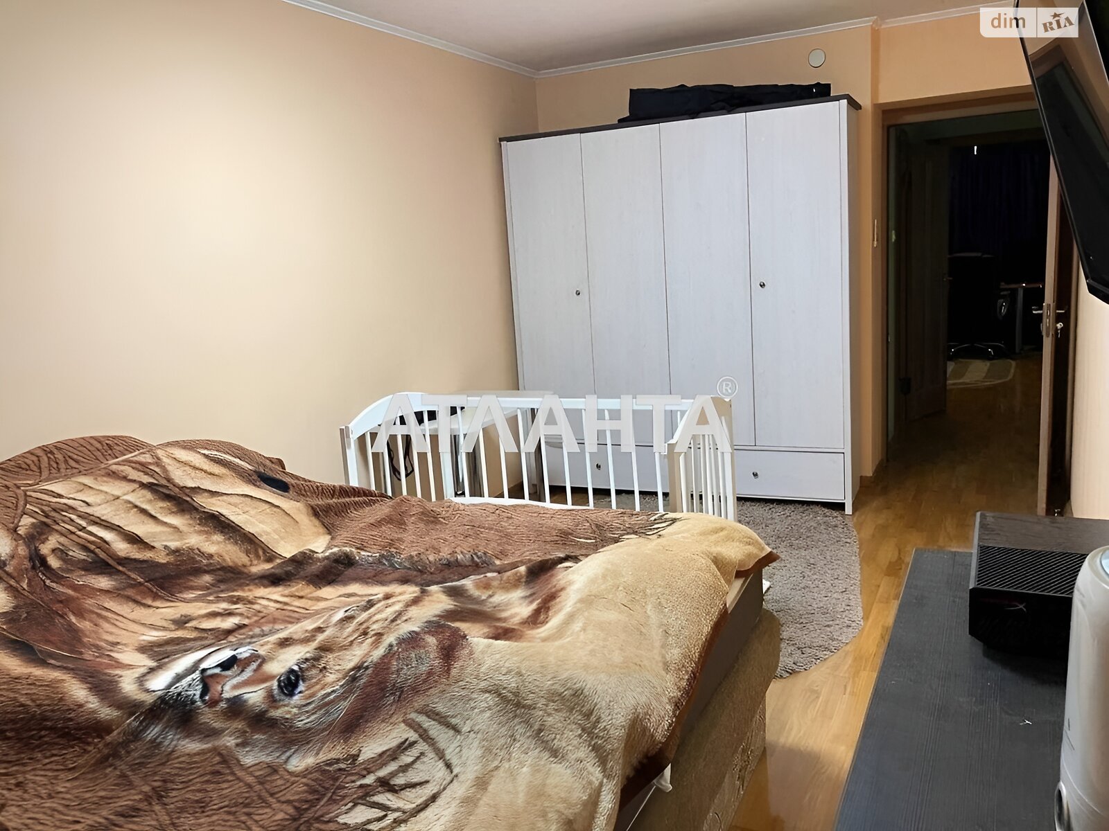 Продаж трикімнатної квартири в Львові, на вул. Хмельницького Богдана, район Шевченківський фото 2 Продаж трикімнатної квартири в Львові, на вул. Хмельницького Богдана, район Шевченківський фото 2