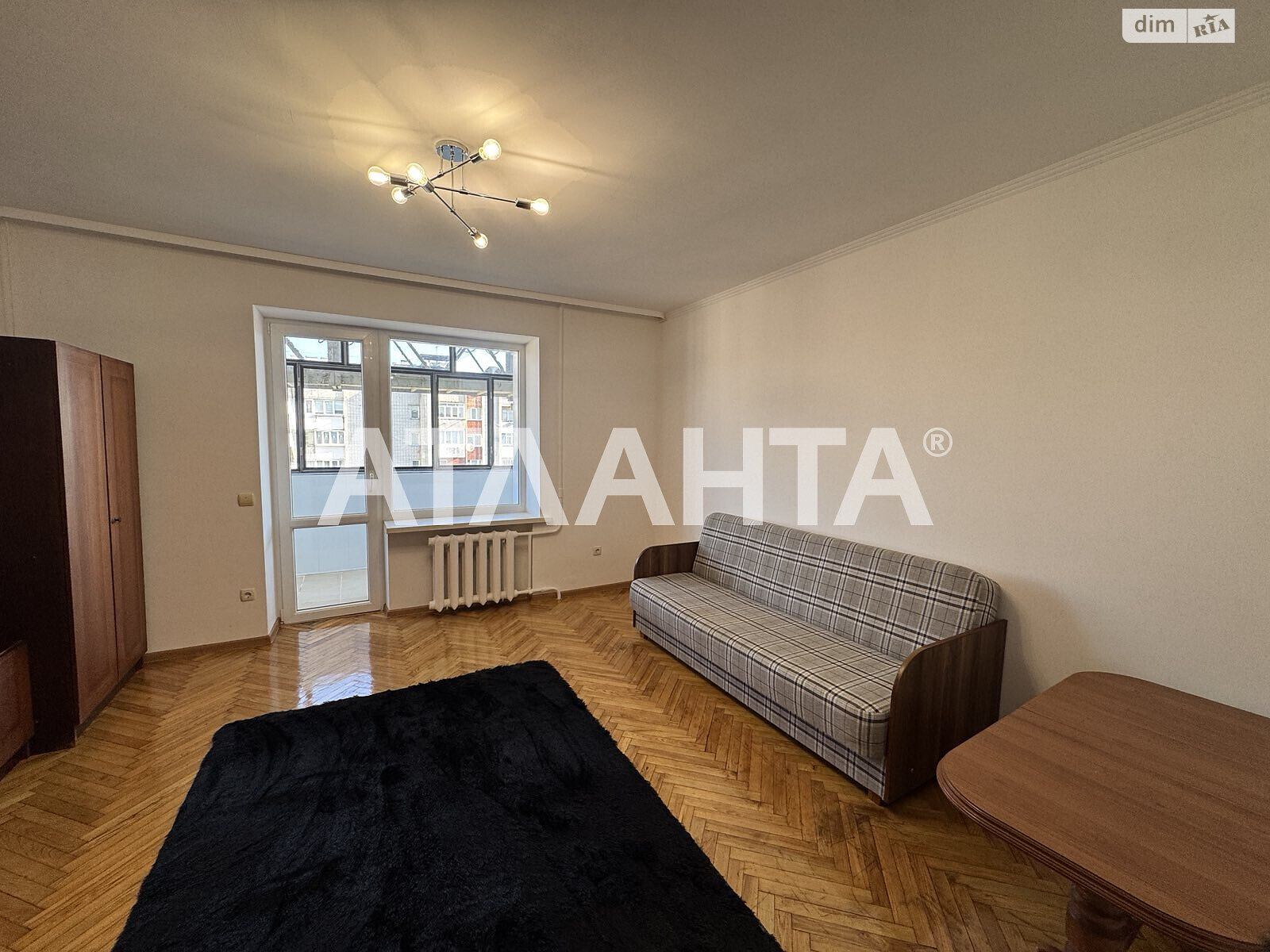 Продажа трехкомнатной квартиры в Львове, на ул. Хмельницкого Богдана, район Шевченковский фото 1 Продажа трехкомнатной квартиры в Львове, на ул. Хмельницкого Богдана, район Шевченковский фото 1
