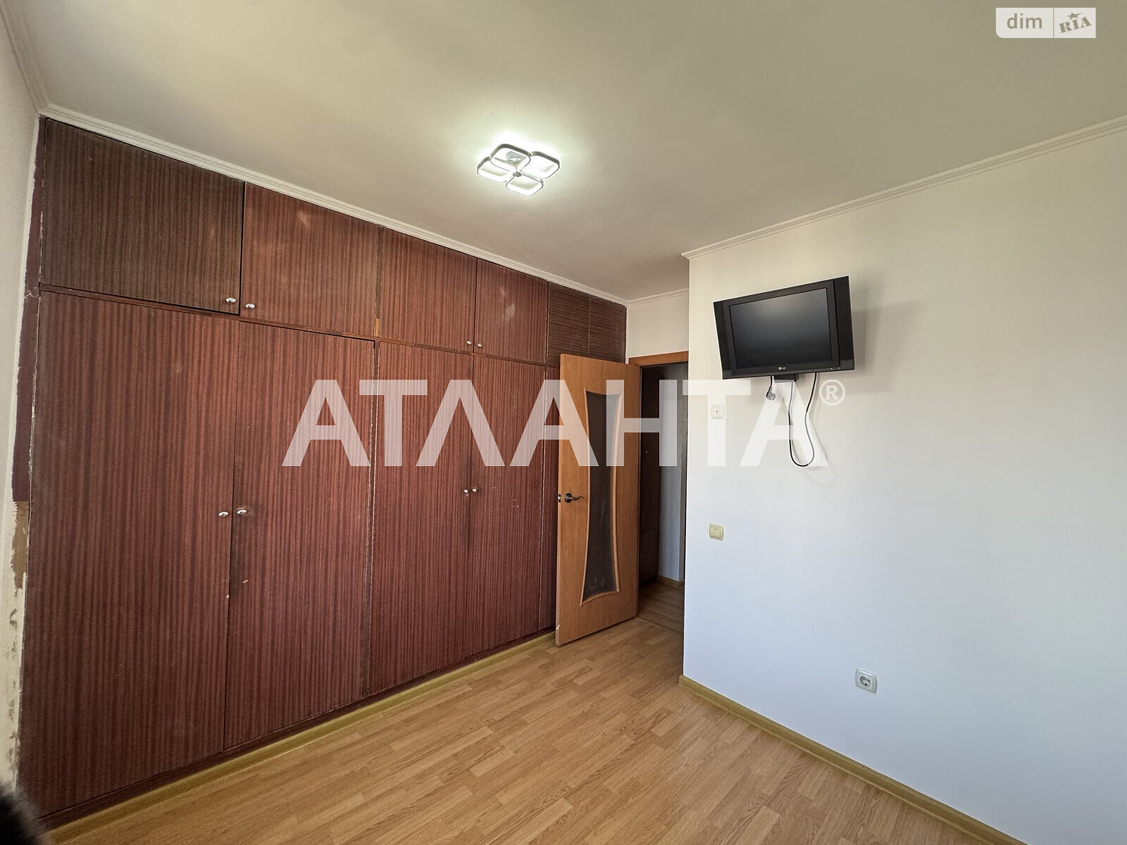 Продажа трехкомнатной квартиры в Львове, на ул. Хмельницкого Богдана, район Шевченковский фото 1 Продажа трехкомнатной квартиры в Львове, на ул. Хмельницкого Богдана, район Шевченковский фото 1