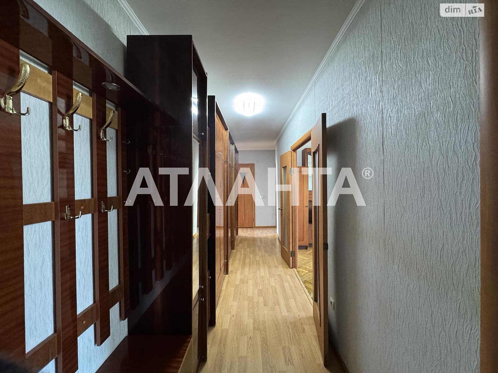 Продажа трехкомнатной квартиры в Львове, на ул. Хмельницкого Богдана, район Шевченковский фото 1 Продажа трехкомнатной квартиры в Львове, на ул. Хмельницкого Богдана, район Шевченковский фото 1