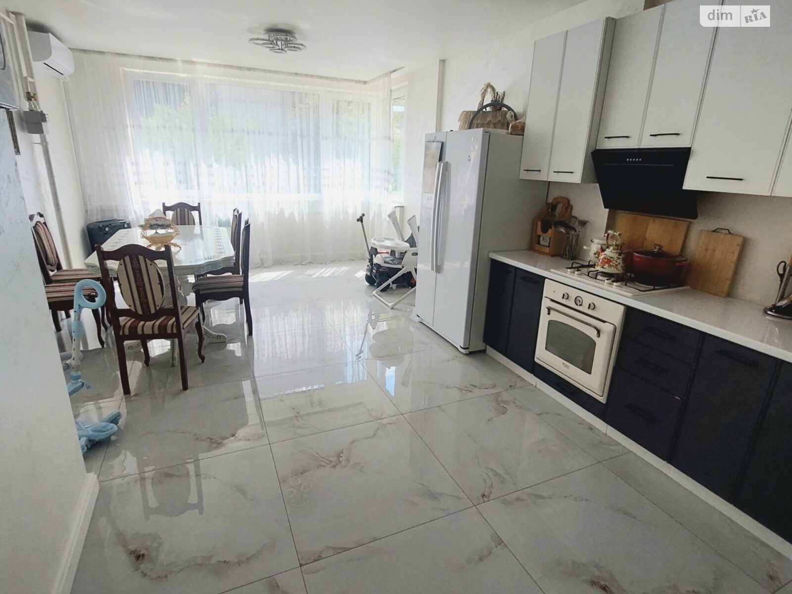 Продажа трехкомнатной квартиры в Львове, на ул. Камышовая, район Шевченковский фото 1 Продажа трехкомнатной квартиры в Львове, на ул. Камышовая, район Шевченковский фото 1