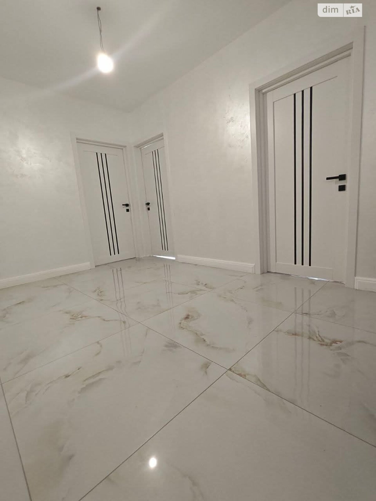 Продажа трехкомнатной квартиры в Львове, на ул. Камышовая, район Шевченковский фото 1 Продажа трехкомнатной квартиры в Львове, на ул. Камышовая, район Шевченковский фото 1