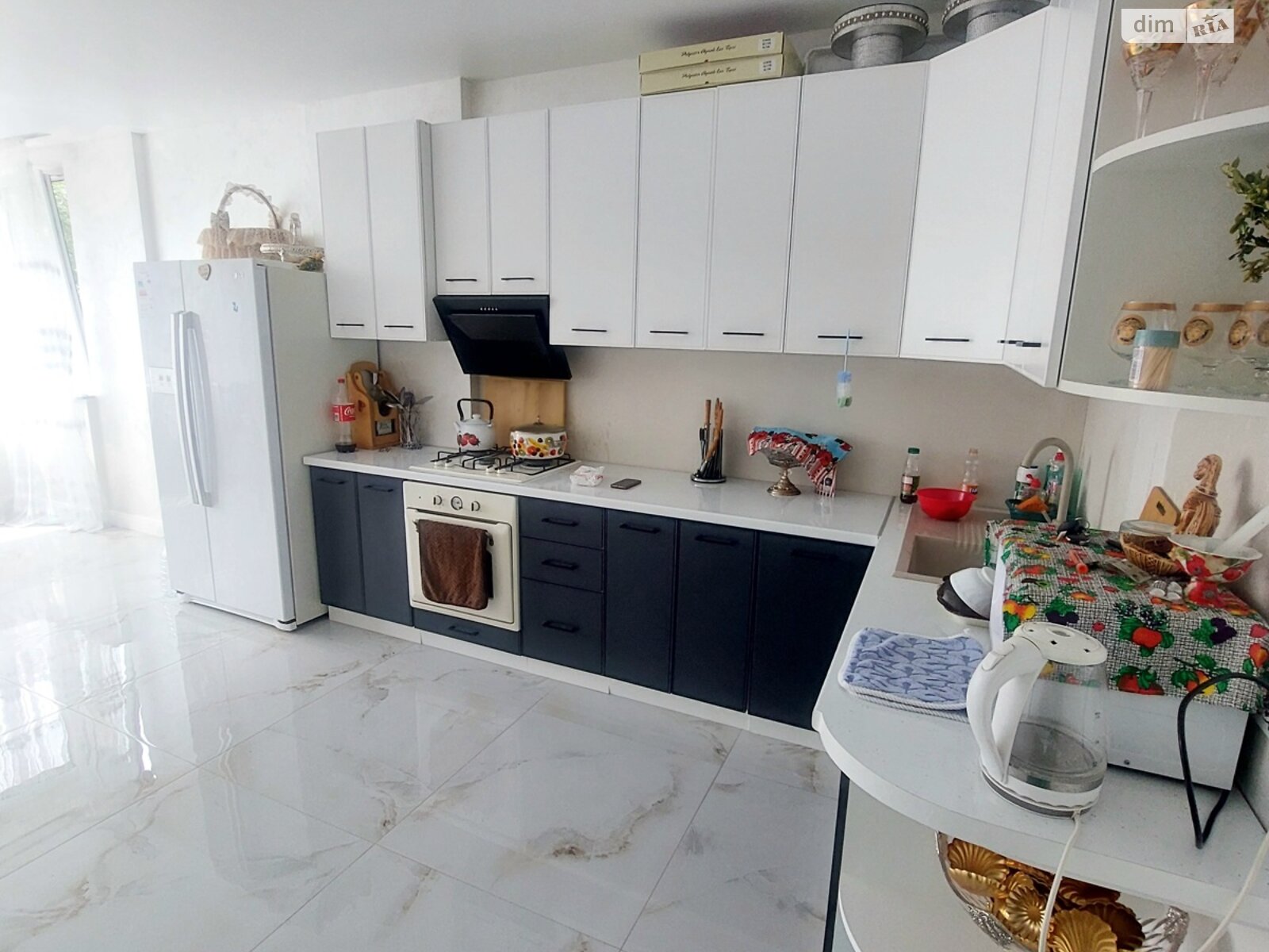 Продажа трехкомнатной квартиры в Львове, на ул. Камышовая, район Шевченковский фото 1 Продажа трехкомнатной квартиры в Львове, на ул. Камышовая, район Шевченковский фото 1