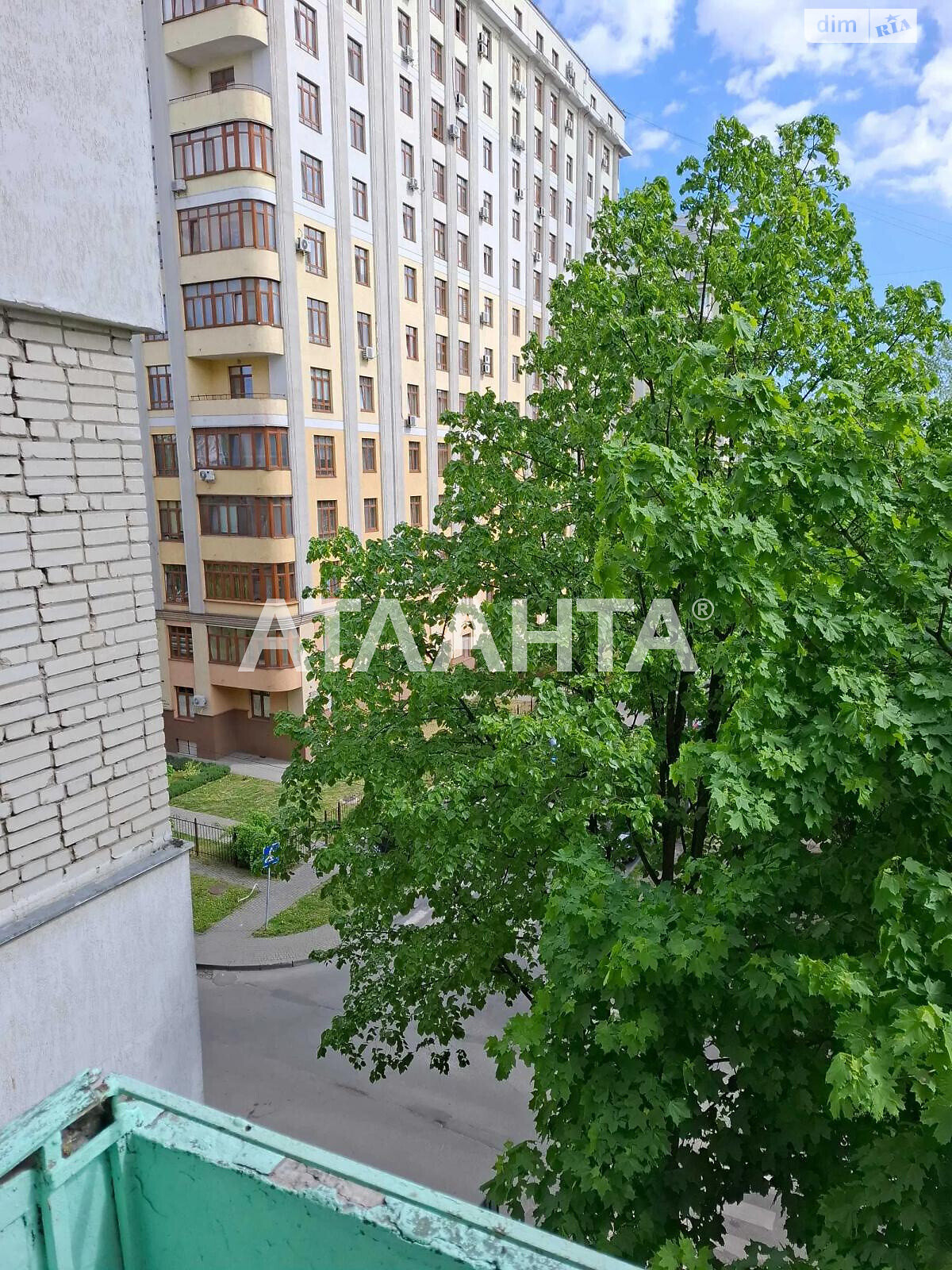 Продаж трикімнатної квартири в Львові, на вул. Кошиця, район Шевченківський фото 1 Продаж трикімнатної квартири в Львові, на вул. Кошиця, район Шевченківський фото 1