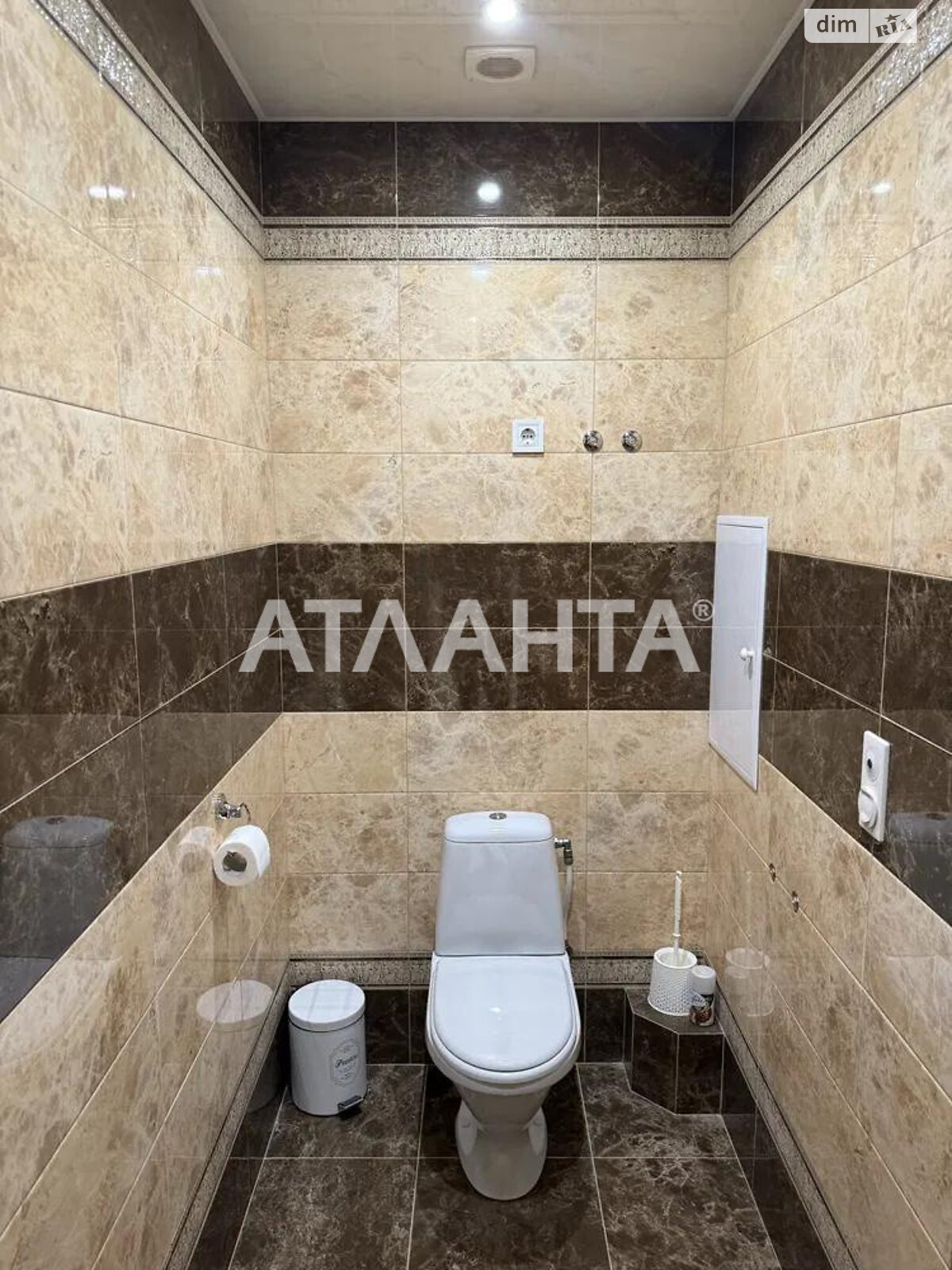 Продаж трикімнатної квартири в Львові, на вул. Плугова, район Шевченківський фото 1 Продаж трикімнатної квартири в Львові, на вул. Плугова, район Шевченківський фото 1