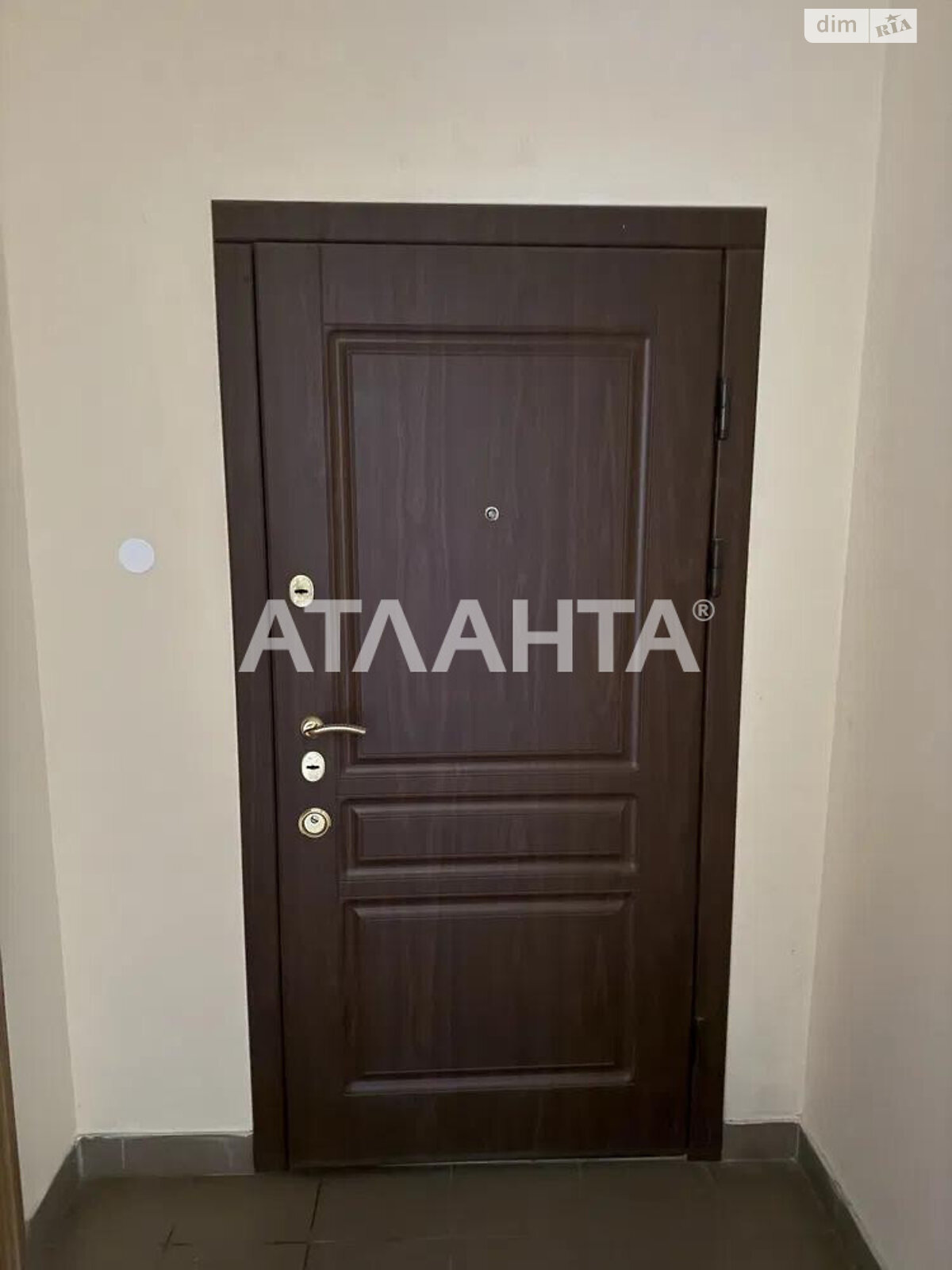 Продаж трикімнатної квартири в Львові, на вул. Плугова, район Шевченківський фото 1 Продаж трикімнатної квартири в Львові, на вул. Плугова, район Шевченківський фото 1